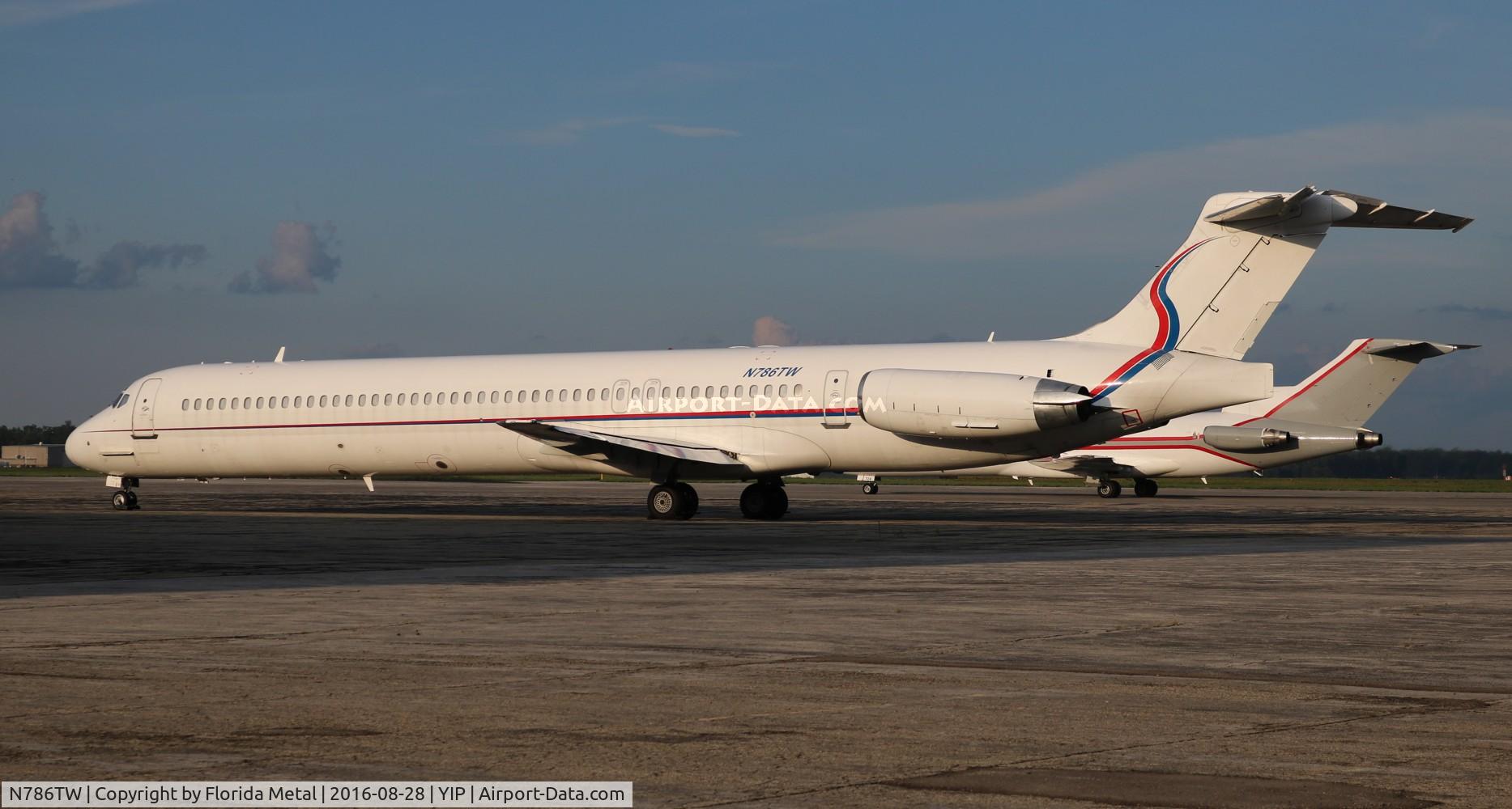N786TW, 1992 McDonnell Douglas MD-83 (DC-9-83) C/N 53123, Ameristar