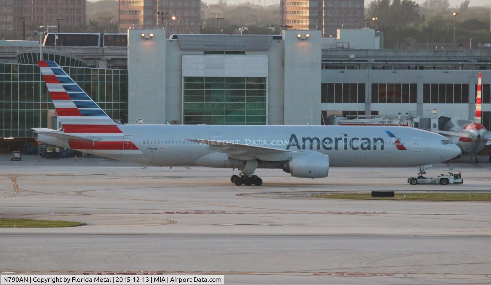 N790AN, 2000 Boeing 777-223 C/N 30251, American