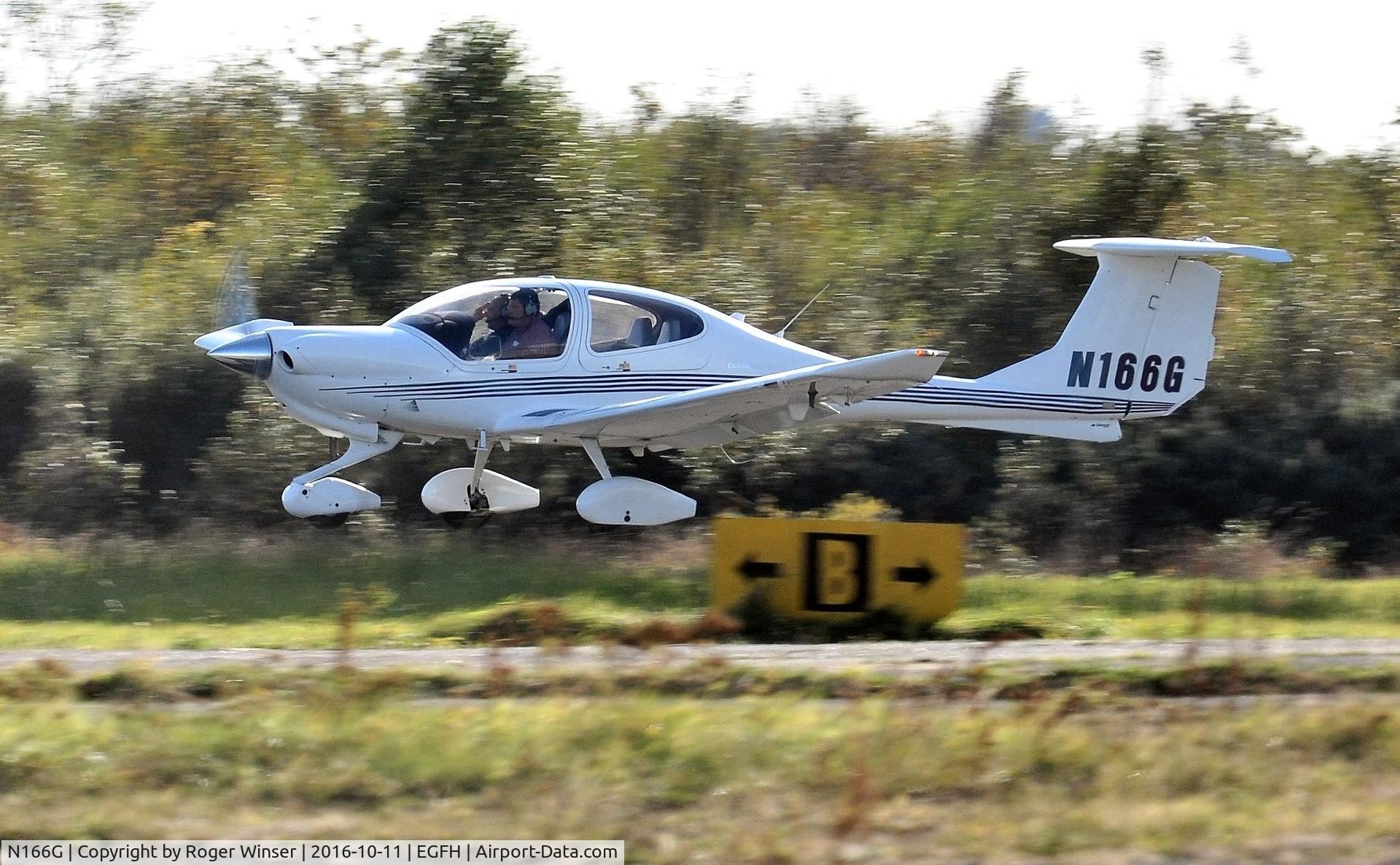 N166G, 2004 Diamond DA-40 Diamond Star C/N 40.369, Visiting Diamond Star departing Runway 10.