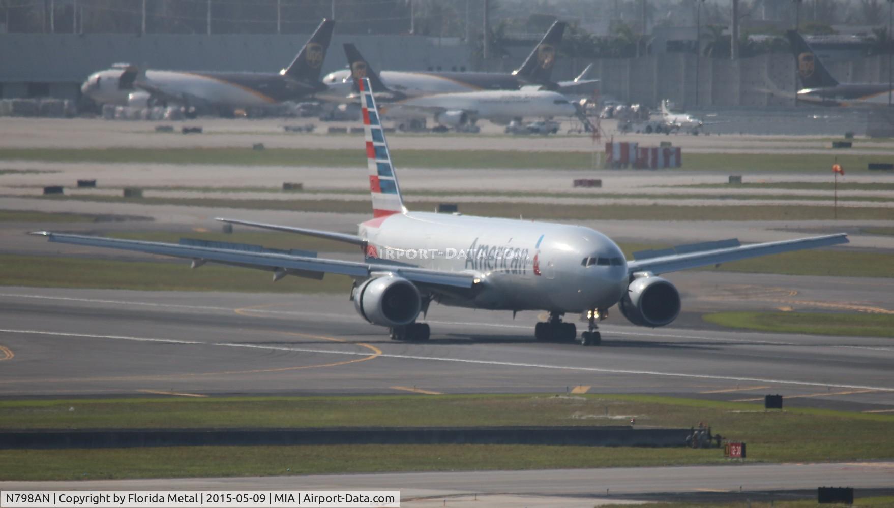 N798AN, 2001 Boeing 777-223 C/N 30797, American