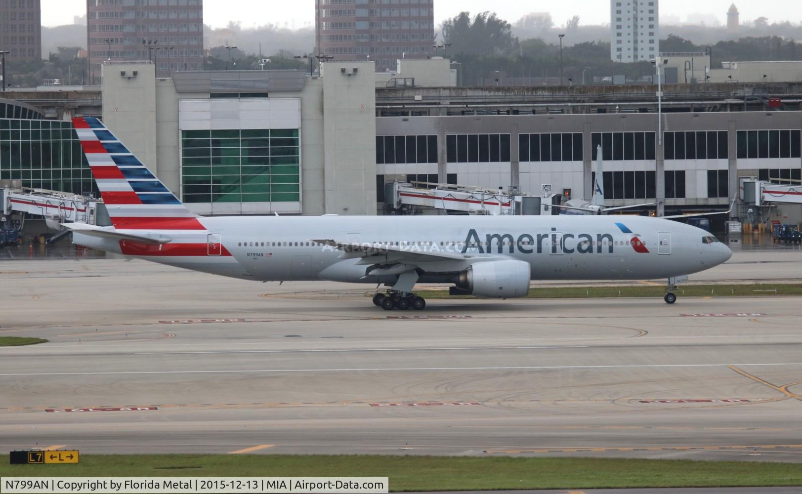 N799AN, 2001 Boeing 777-223 C/N 30258, American