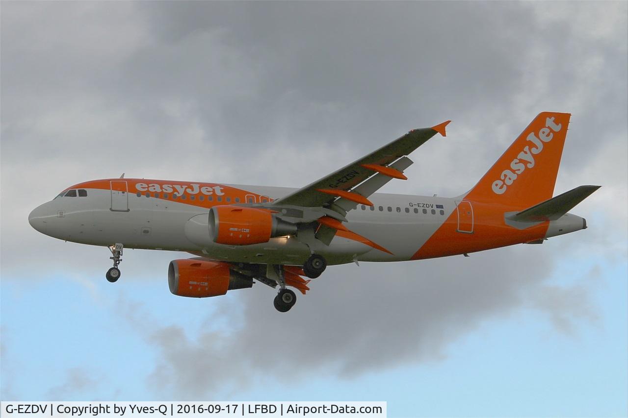 G-EZDV, 2008 Airbus A319-111 C/N 3742, Airbus A319-111, On final rwy 29, Bordeaux Mérignac airport (LFBD-BOD)