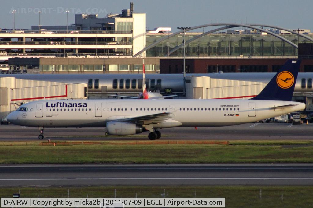 D-AIRW, 1997 Airbus A321-131 C/N 0699, Taxiing