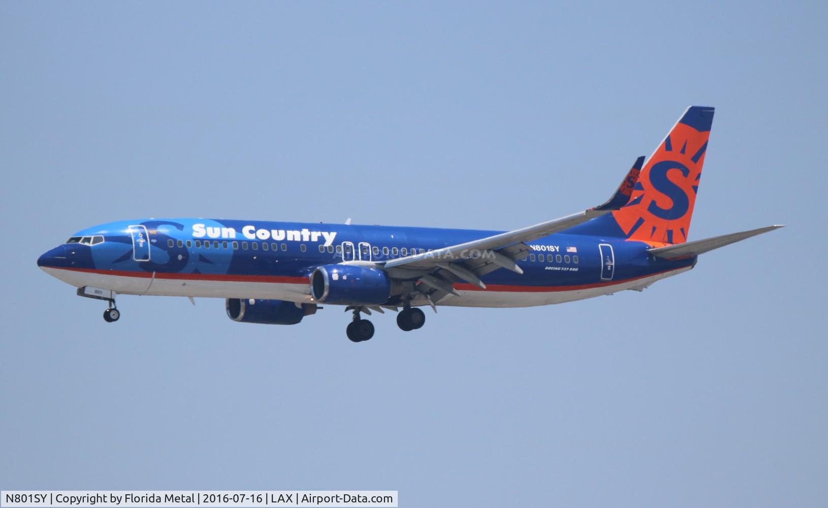 N801SY, 2001 Boeing 737-8Q8 C/N 30332, Sun Country