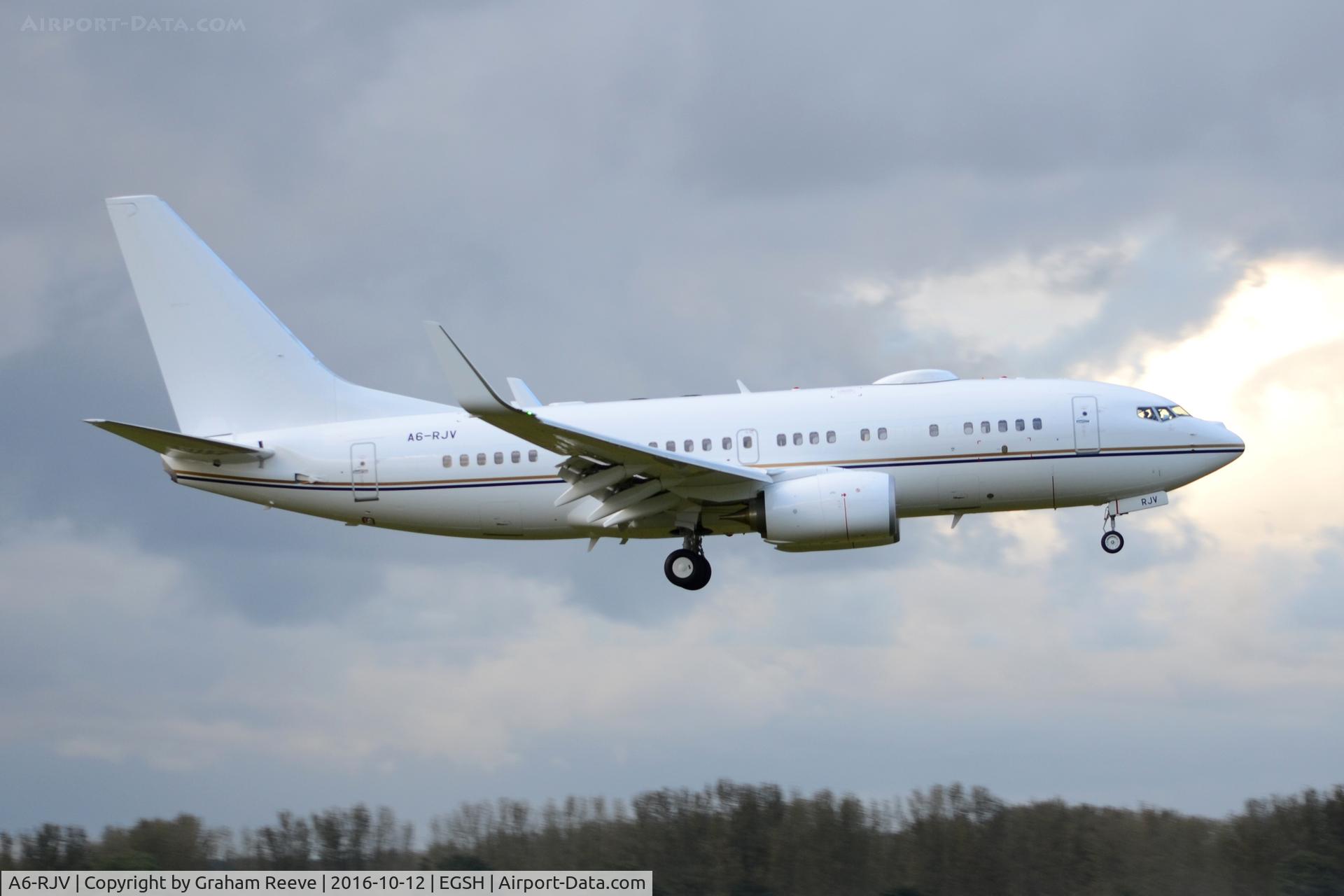 A6-RJV, Boeing 737-77W BBJ C/N 62467/5564, Landing at Norwich.