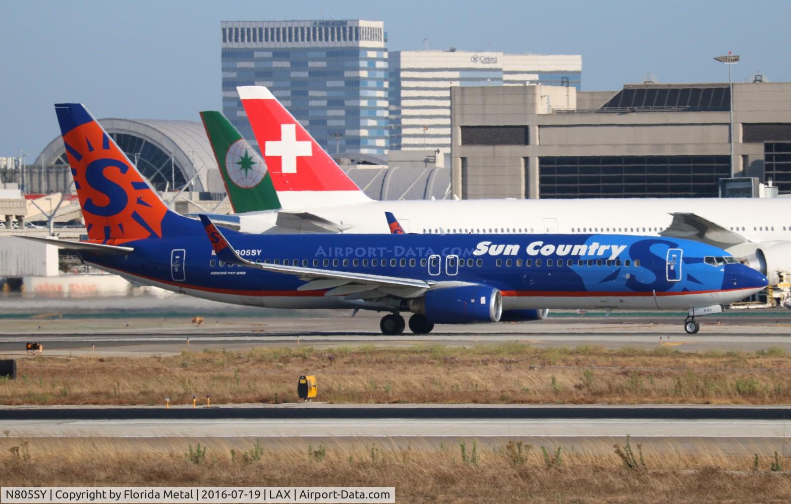 N805SY, 2001 Boeing 737-8Q8 C/N 30032, Sun Country