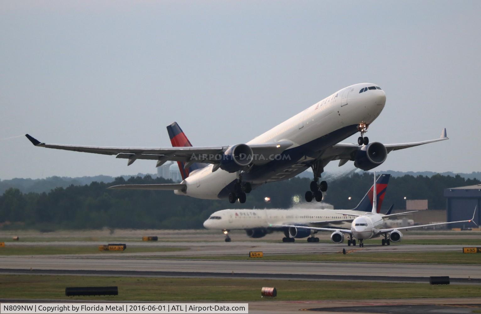 N809NW, 2005 Airbus A330-323 C/N 663, Delta