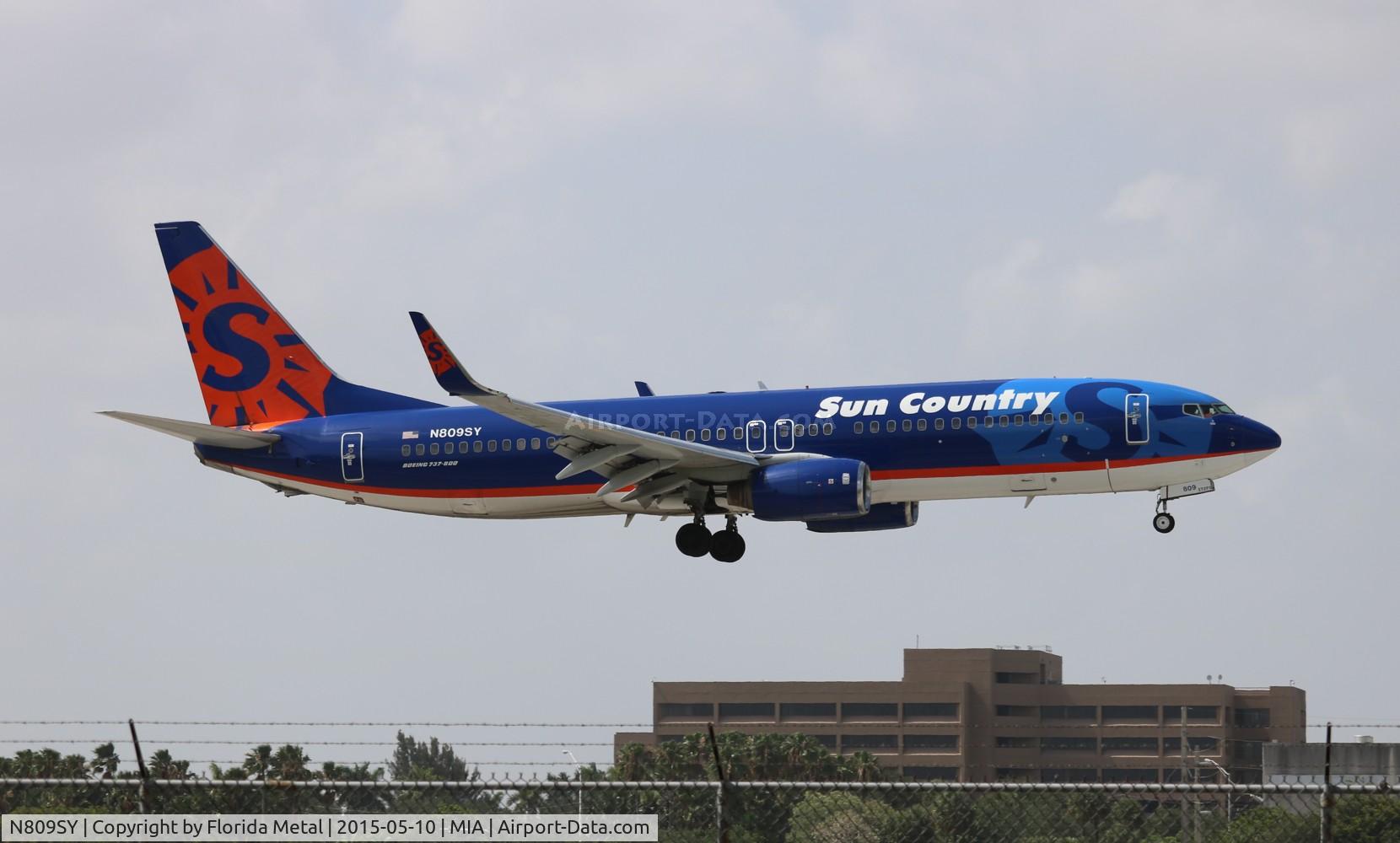 N809SY, 2005 Boeing 737-8Q8 C/N 30683, Sun Country
