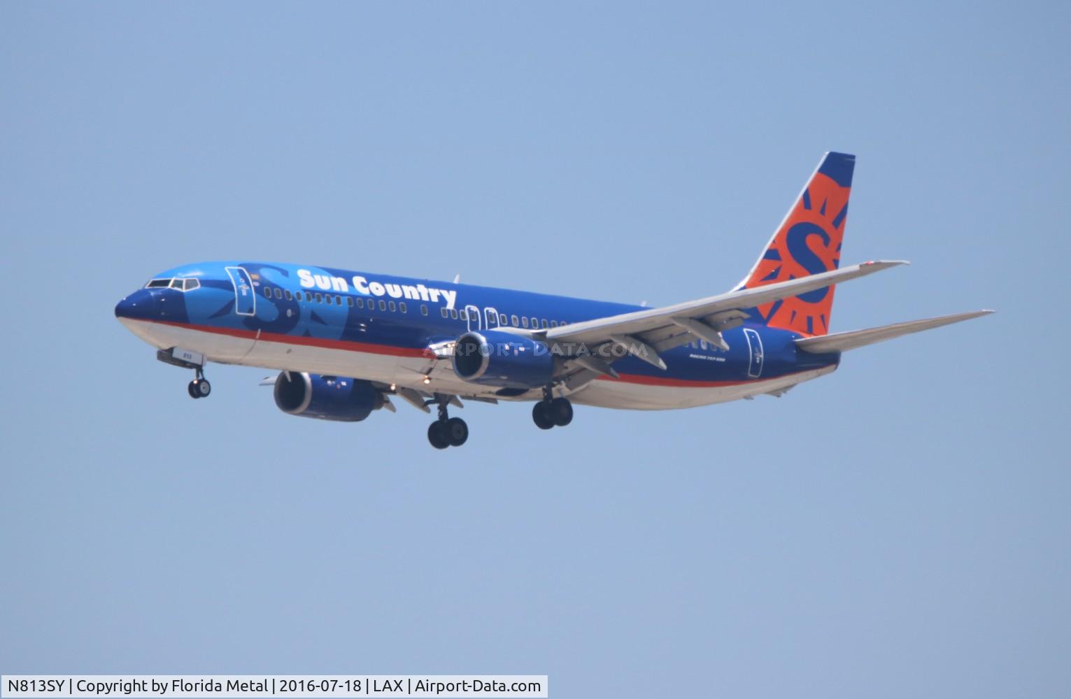 N813SY, 2001 Boeing 737-8Q8 C/N 28237, Sun Country