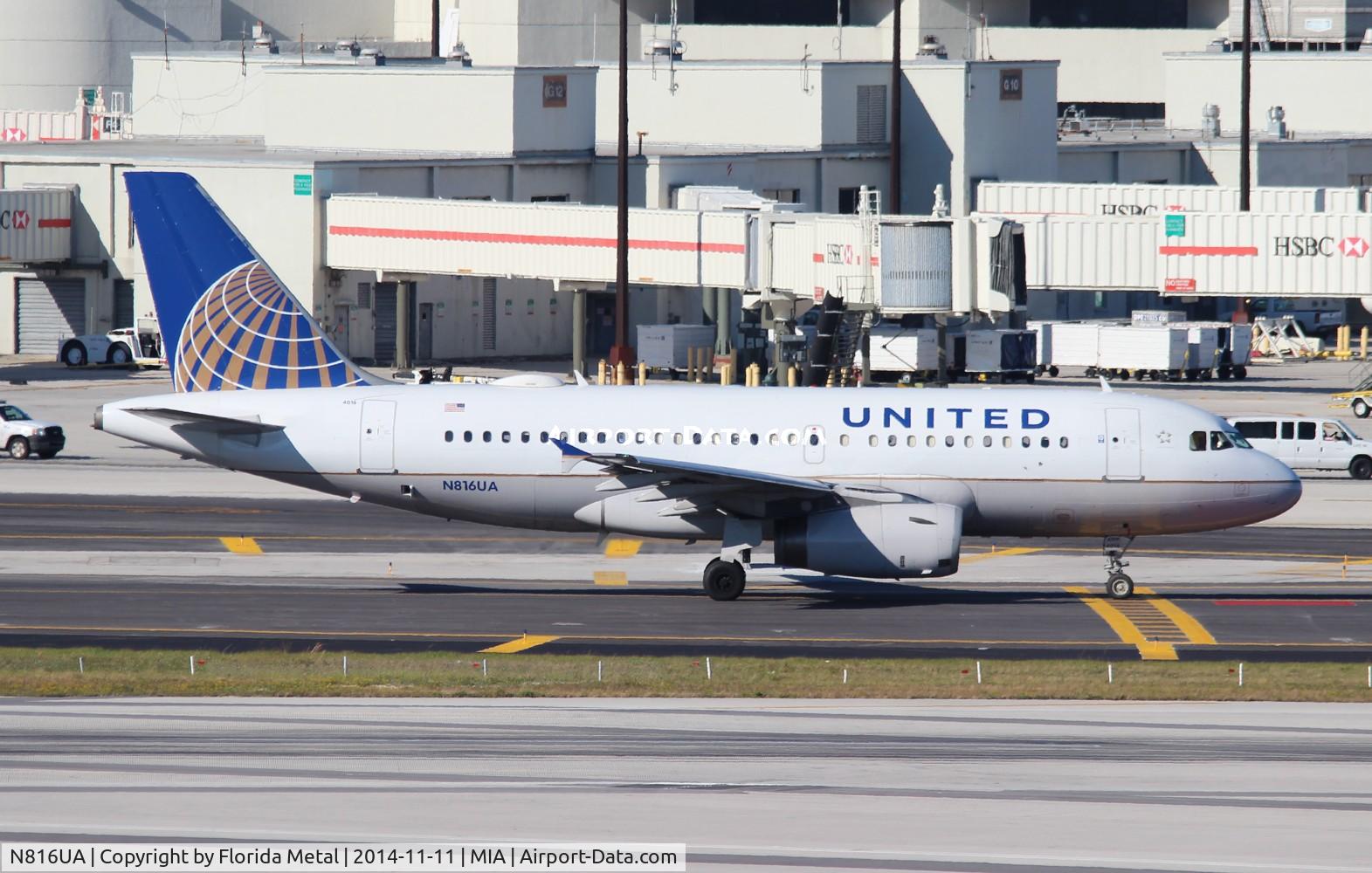 N816UA, 1998 Airbus A319-131 C/N 871, United