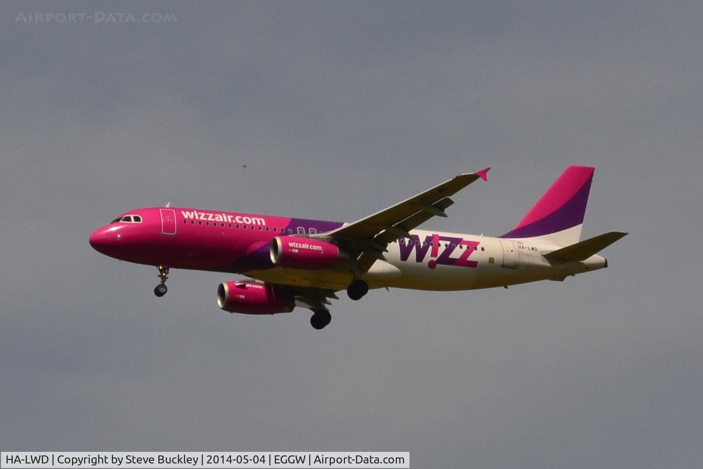 HA-LWD, 2010 Airbus A320-232 C/N 4351, Wizz Air Airbus A320-232 HA-LWD on approach to Luton Airport