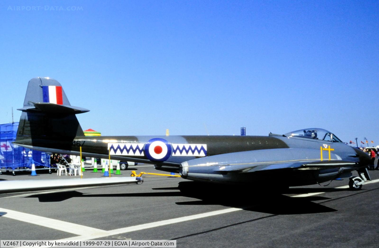 VZ467, 1950 Gloster Meteor F.8 C/N G5/361641, On static display at the 1999 RIAT.