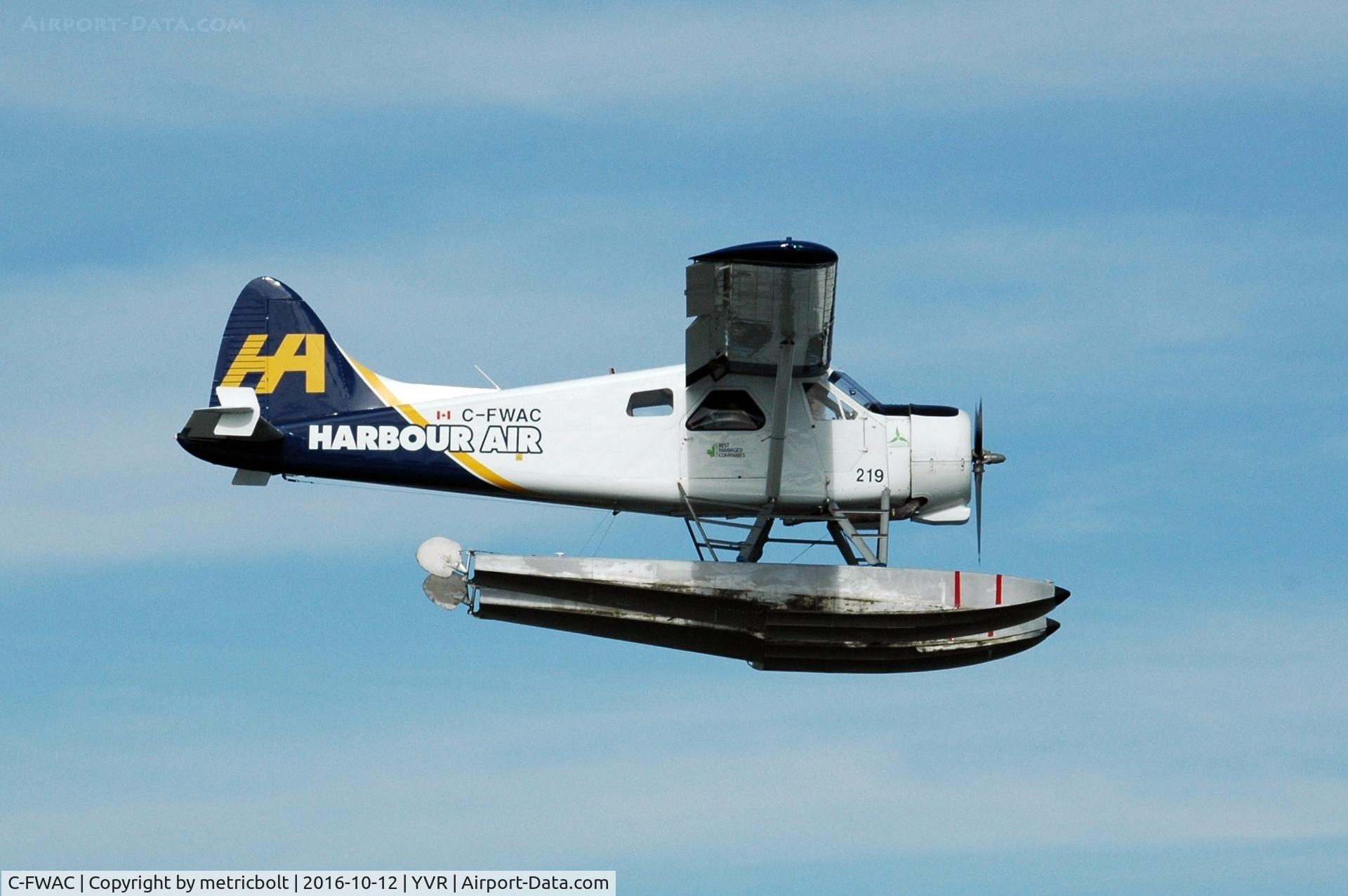 C-FWAC, 1959 De Havilland Canada DHC-2 Beaver Mk. I C/N 1356, Landing on the Fraser River