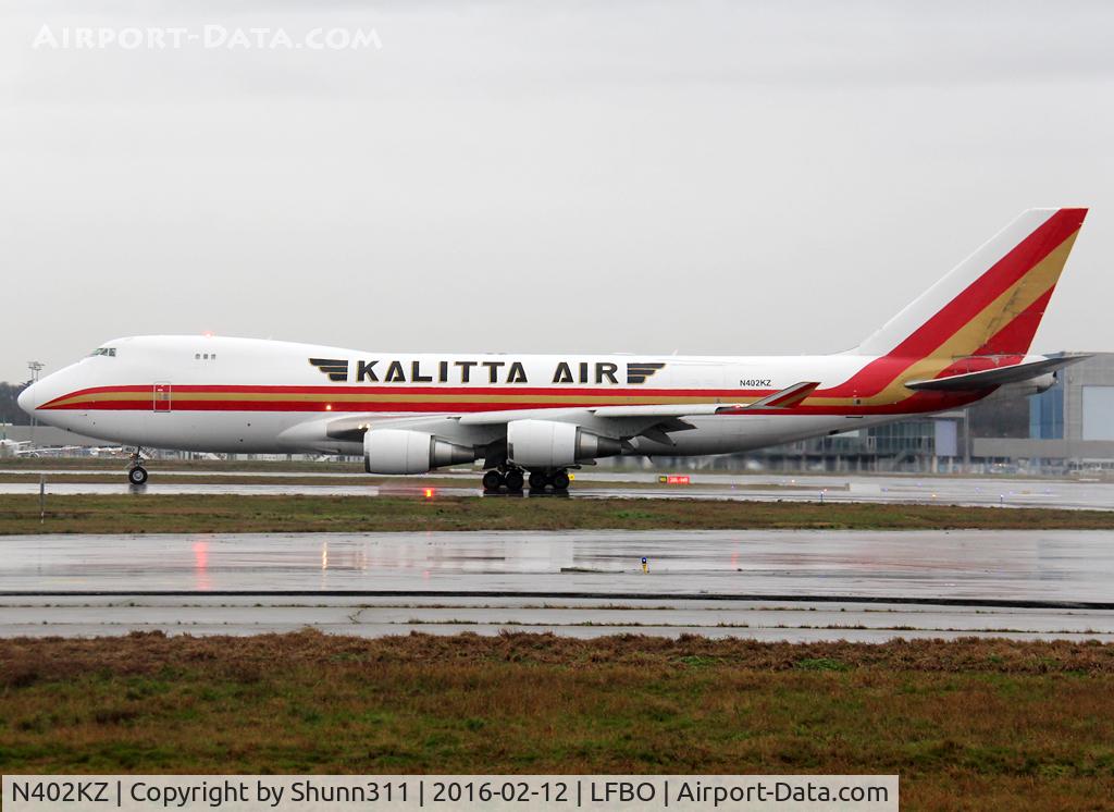 N402KZ, 2005 Boeing 747-481F C/N 34017, Ready for take off from rwy 14L but aborted to rwy 32L due to heavy rain...