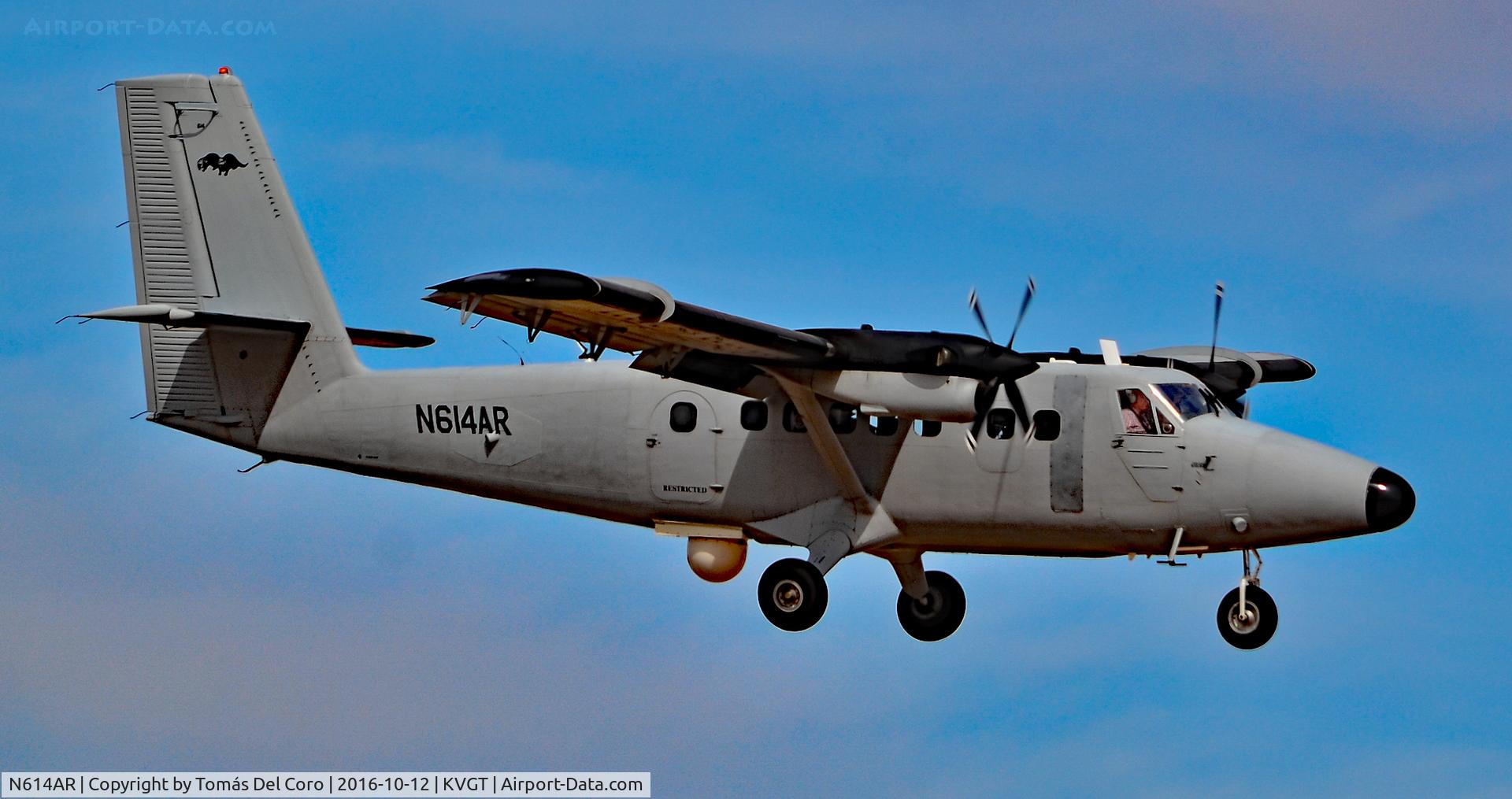 N614AR, 1979 De Havilland Canada DHC-6-300 Twin Otter C/N 614, N614AR  1979 De Havilland Canada DHC-6-300 C/N 614 - North Las Vegas Airport (IATA: VGT, ICAO: KVGT, FAA LID: VGT)
Photo: Tomas Del Coro
October 12, 2016