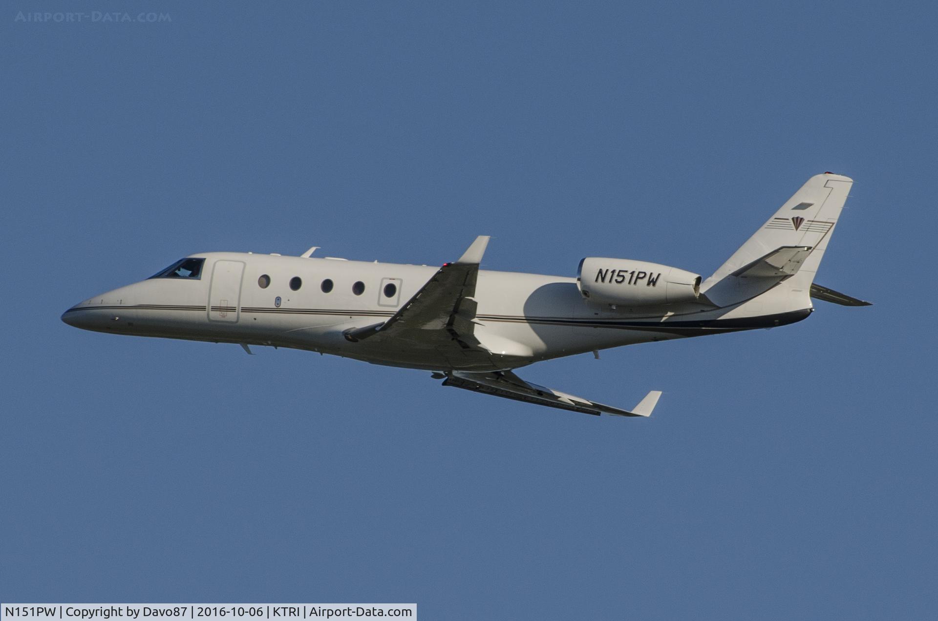 N151PW, 2013 Israel Aircraft Industries Gulfstream G150 C/N 310, Lifting off from Tri-Cities Airport (KTRI) in the late afternoon sun.