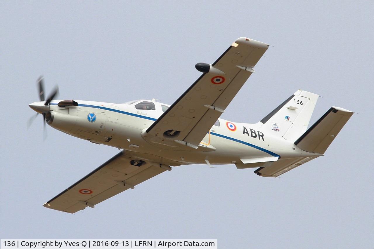 136, 2008 Socata TBM-700B C/N 136, Socata TBM-700B, Take off rwy 28, Rennes-St Jacques  airport (LFRN-RNS)