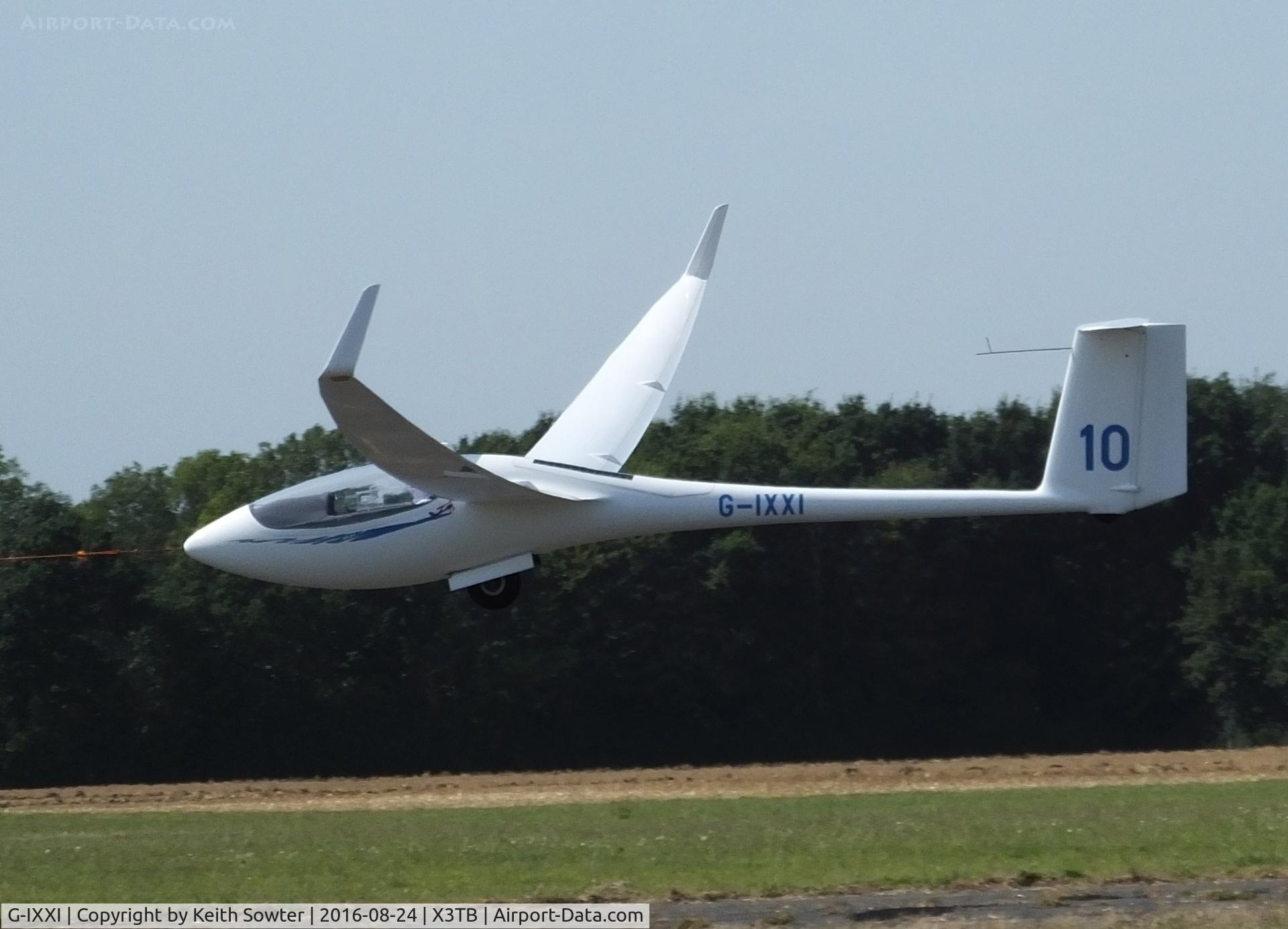 G-IXXI, Schleicher ASW-27 C/N 29543, Glider take off