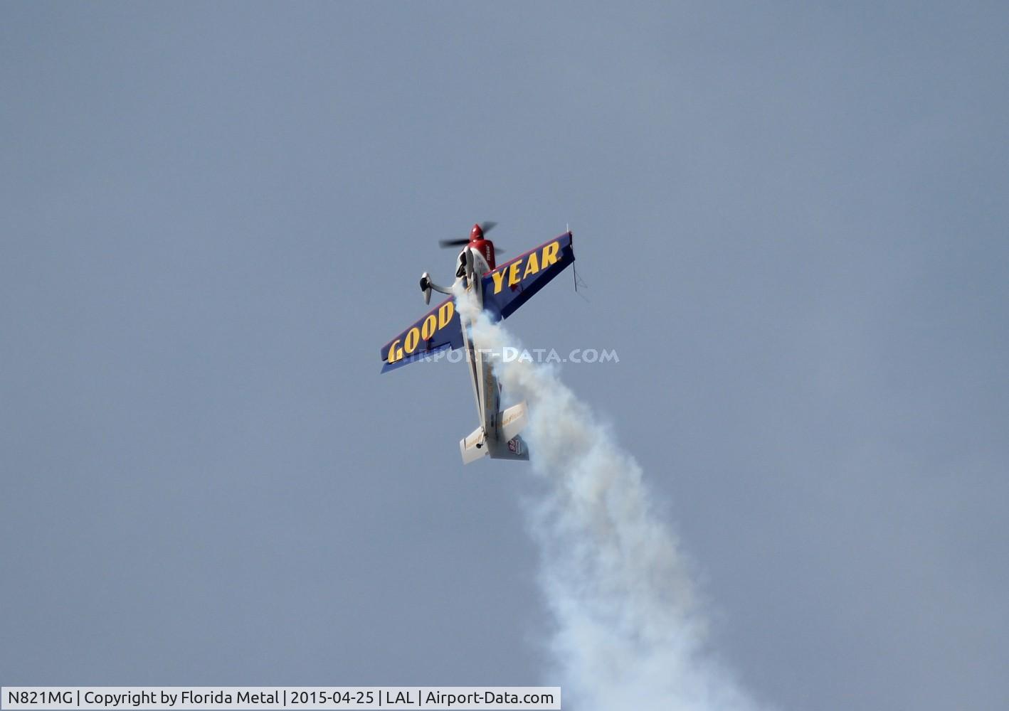 N821MG, 2009 Extra EA-300SC C/N SC010, Michael Goulian