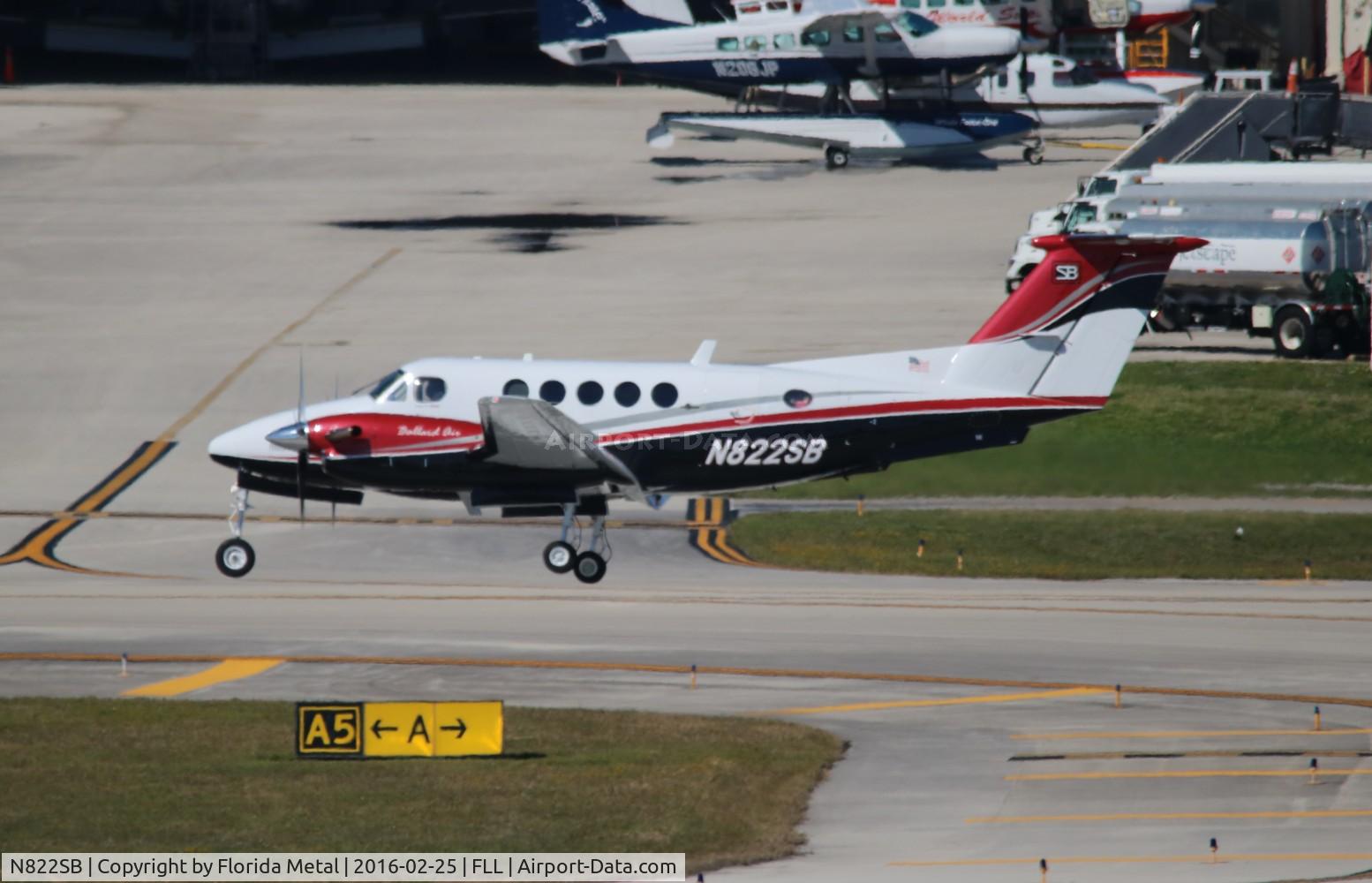 N822SB, 1982 Beech B200 King Air C/N BB-981, King Air 200