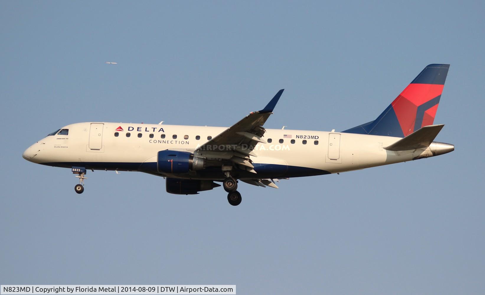 N823MD, 2005 Embraer 170SU (ERJ-170-100SU) C/N 17000044, Delta Connection