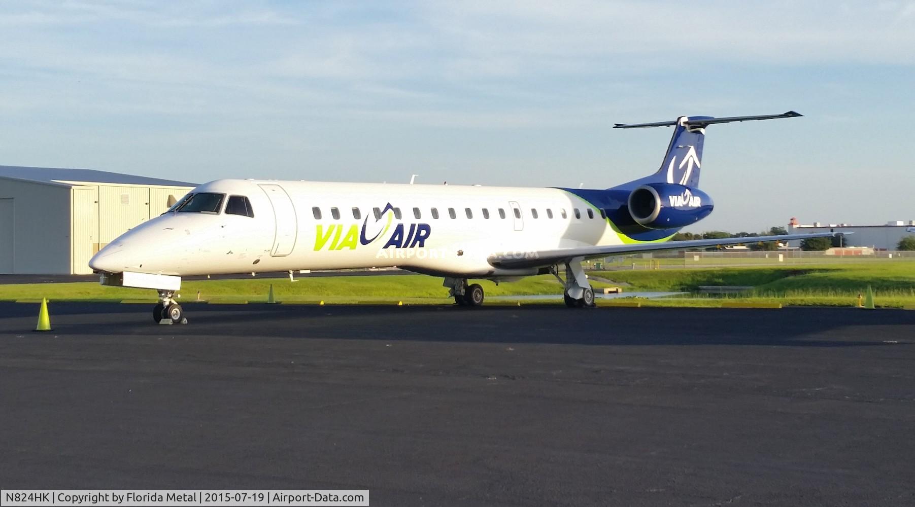 N824HK, 2001 Embraer ERJ-145LR (EMB-145LR) C/N 145498, Via Air