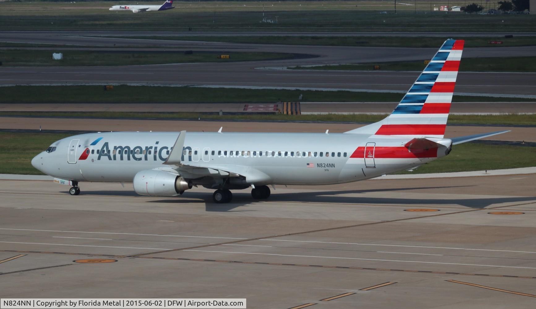 N824NN, 2010 Boeing 737-823 C/N 30916, American