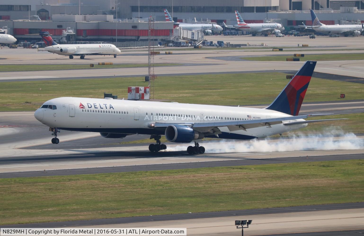 N829MH, 2000 Boeing 767-432/ER C/N 29700, Delta