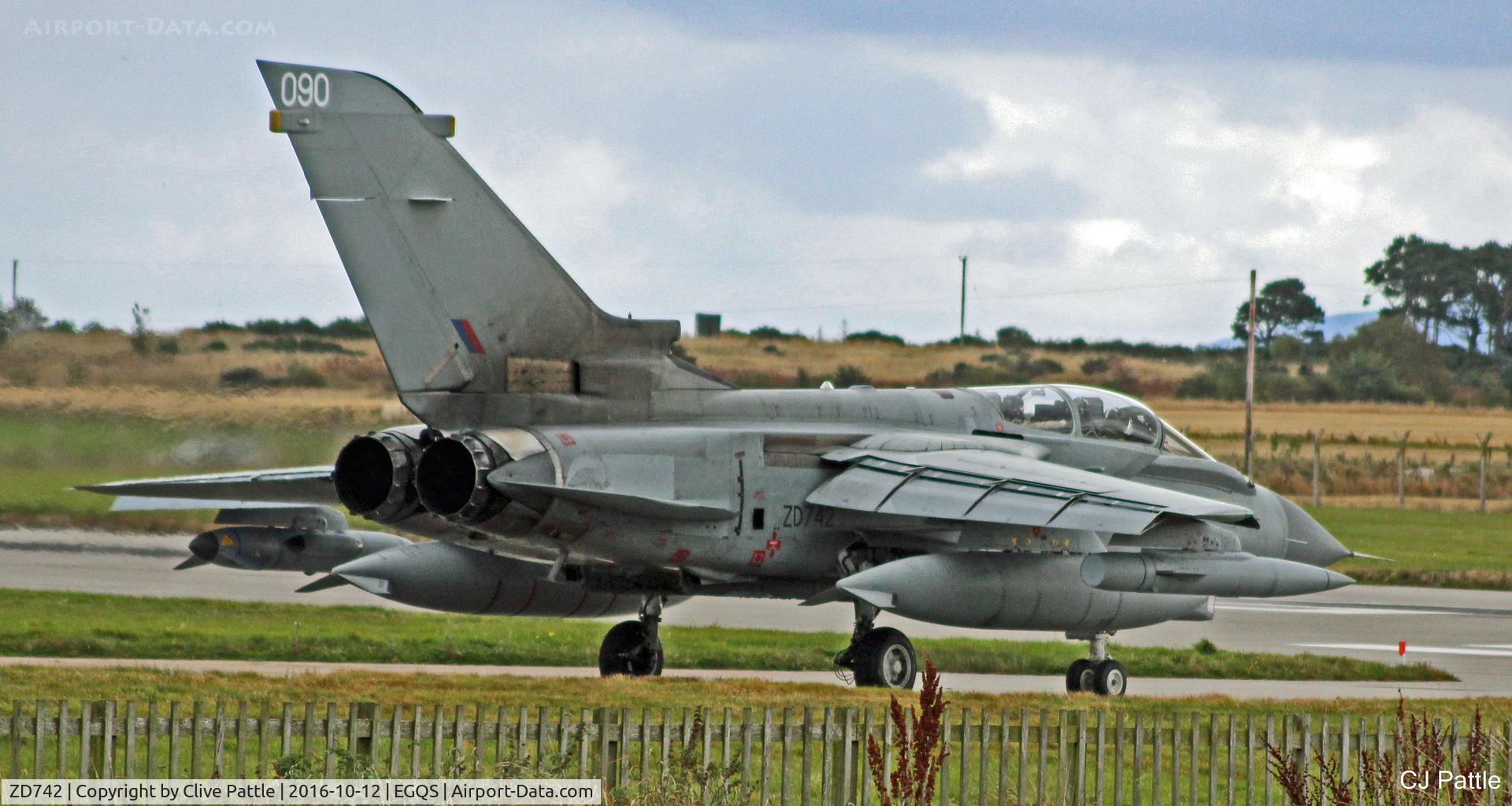 ZD742, 1984 Panavia Tornado GR.4 C/N 364/BT041/3168, In action during Exercise Joint Warrior 16-2 at RAF Lossiemouth EGQS