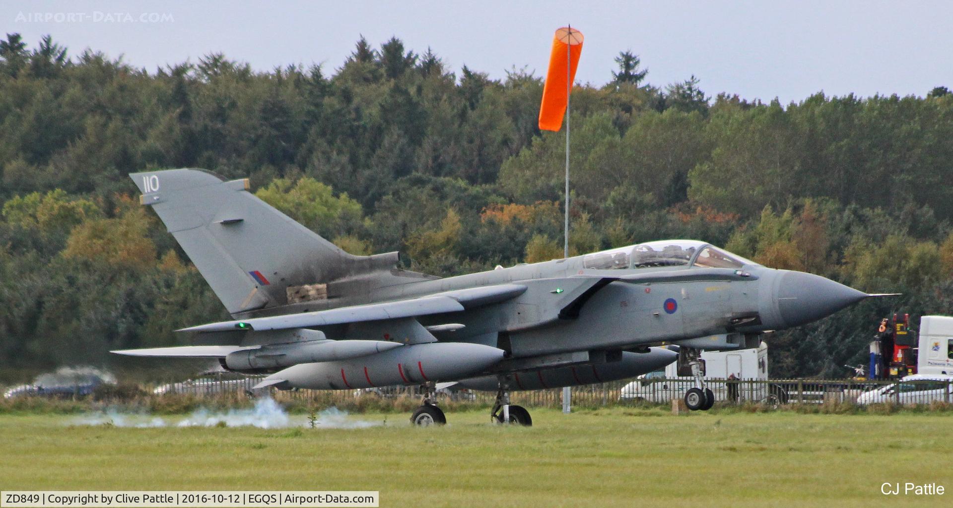 ZD849, 1985 Panavia Tornado GR.4 C/N 444/BS147/3202, Smoking tyre action during Exercise Joint Warrior 16-2 at RAF Lossiemouth EGQS