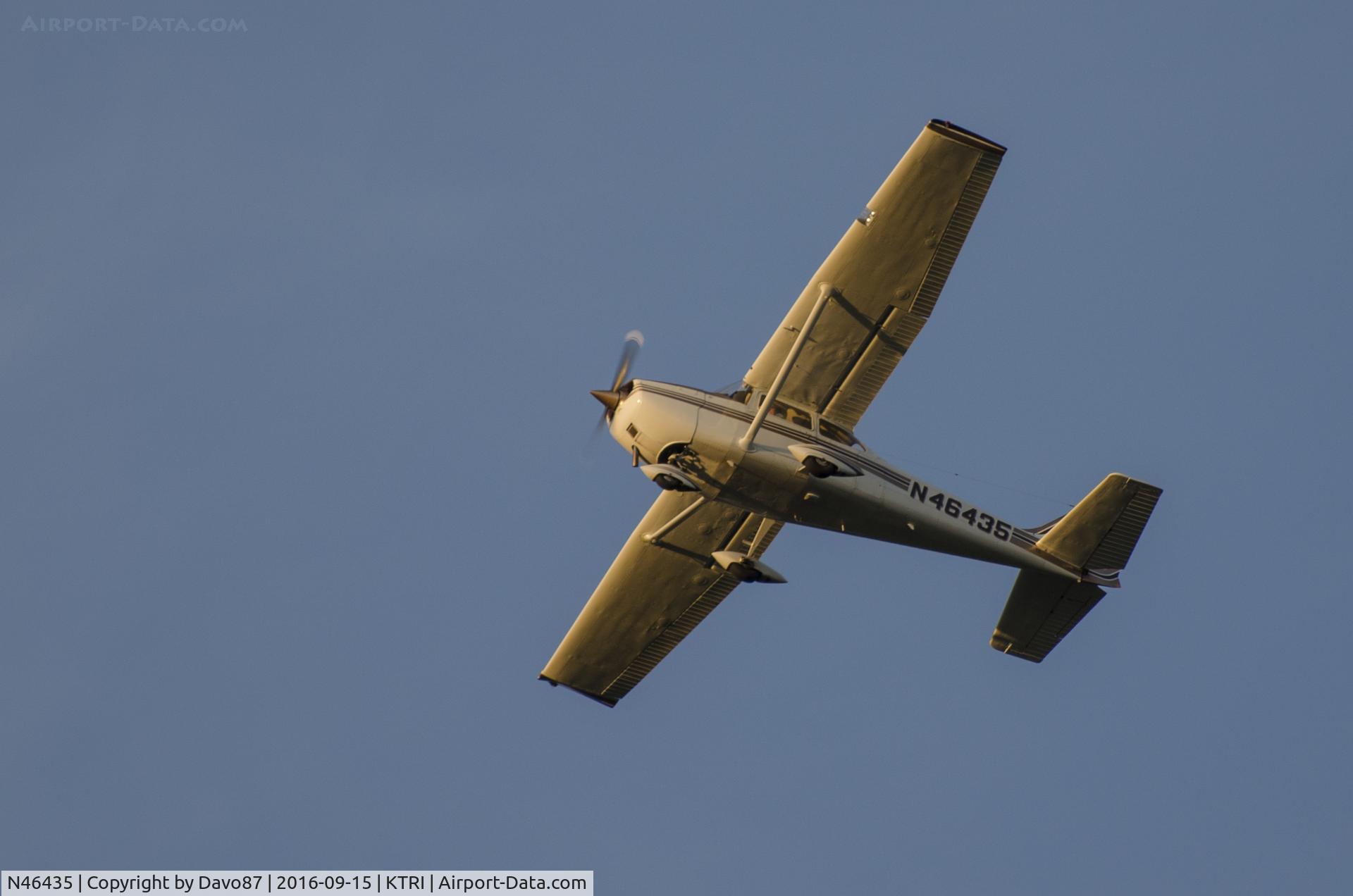 N46435, 1968 Cessna 172K Skyhawk C/N 17257266, Cessna 172 making a late day departure from Tri-Cities Airport (KTRI).