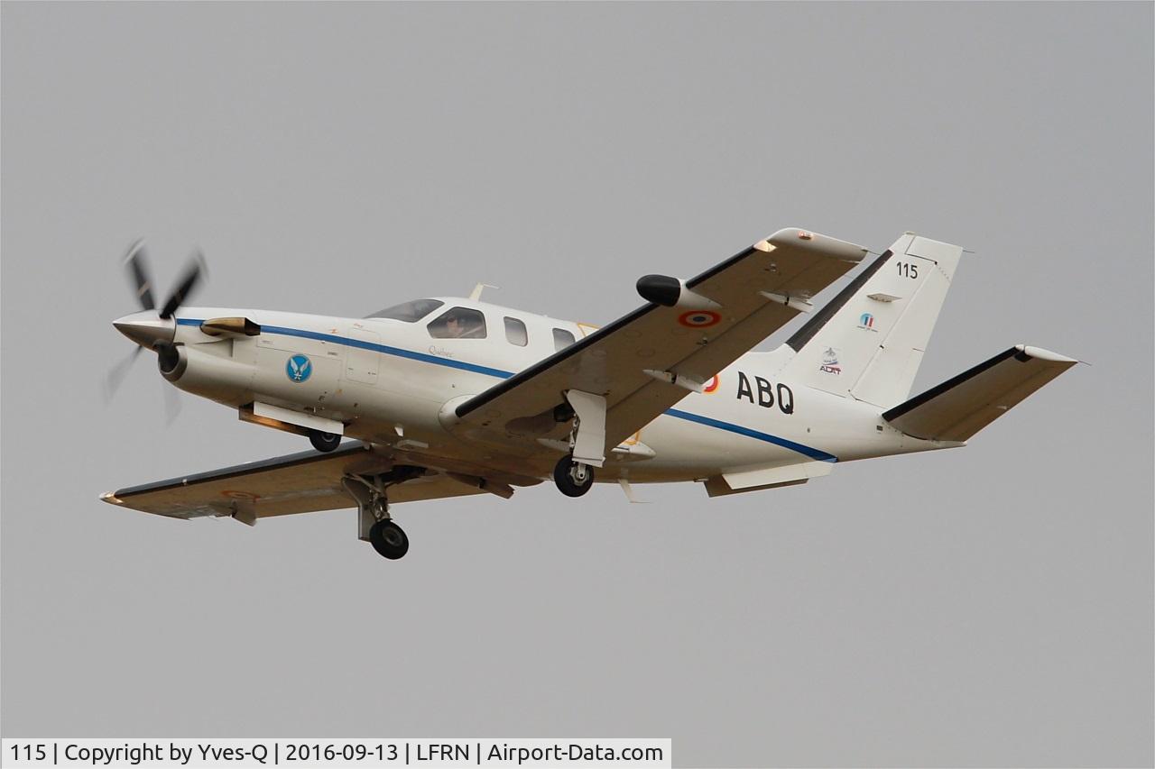 115, Socata TBM-700 C/N 115, Socata TBM-700, Take off rwy 28, Rennes-St Jacques  airport (LFRN-RNS)