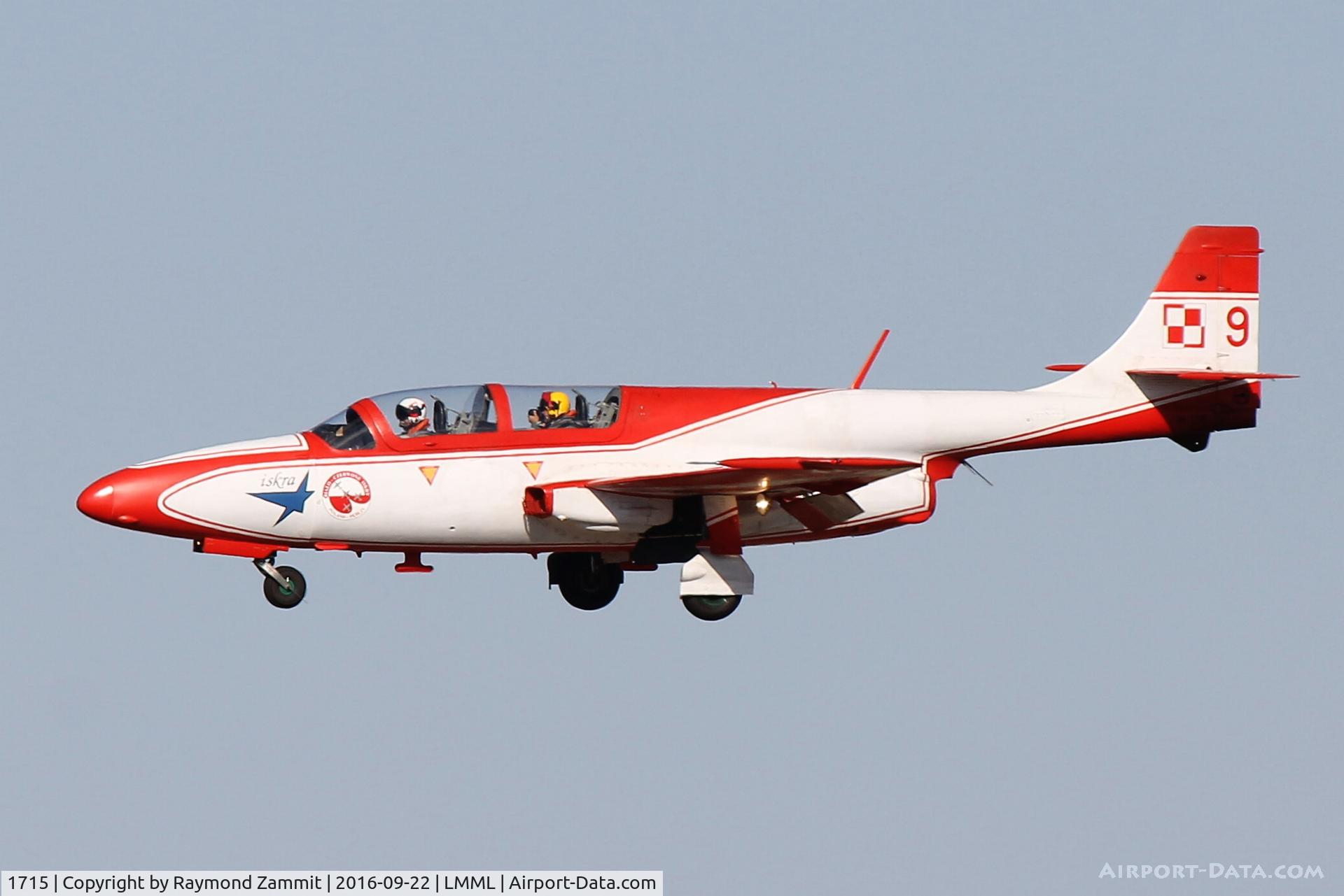 1715, PZL-Mielec TS-11 Iskra bis DF C/N 3H-1715, PZL-Mielec TS-11 Iskra 1715/9 Polish Air Force Iskra Team