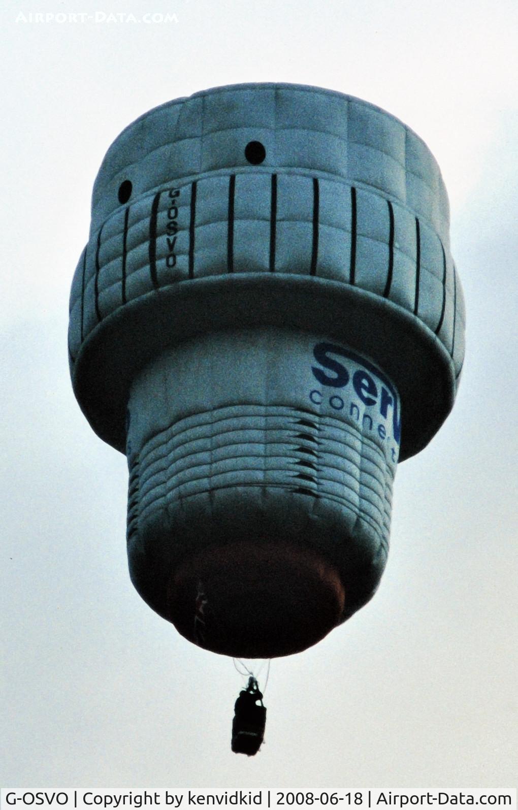 G-OSVO, 1993 Cameron Balloons Hopper Servo-30 C/N 3077, Lifting off at the 1996 Albuquerque Balloon Fiesta.