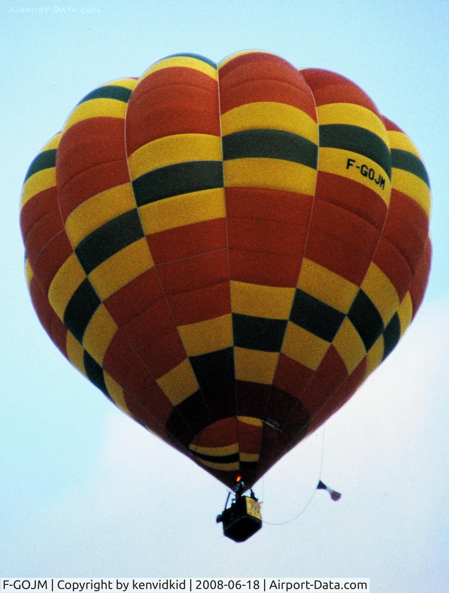 F-GOJM, Cameron Balloons Ltd CAMERON O 90 C/N CN3336, Lifting off at the 1996 Albuquerque Balloon Fiesta.