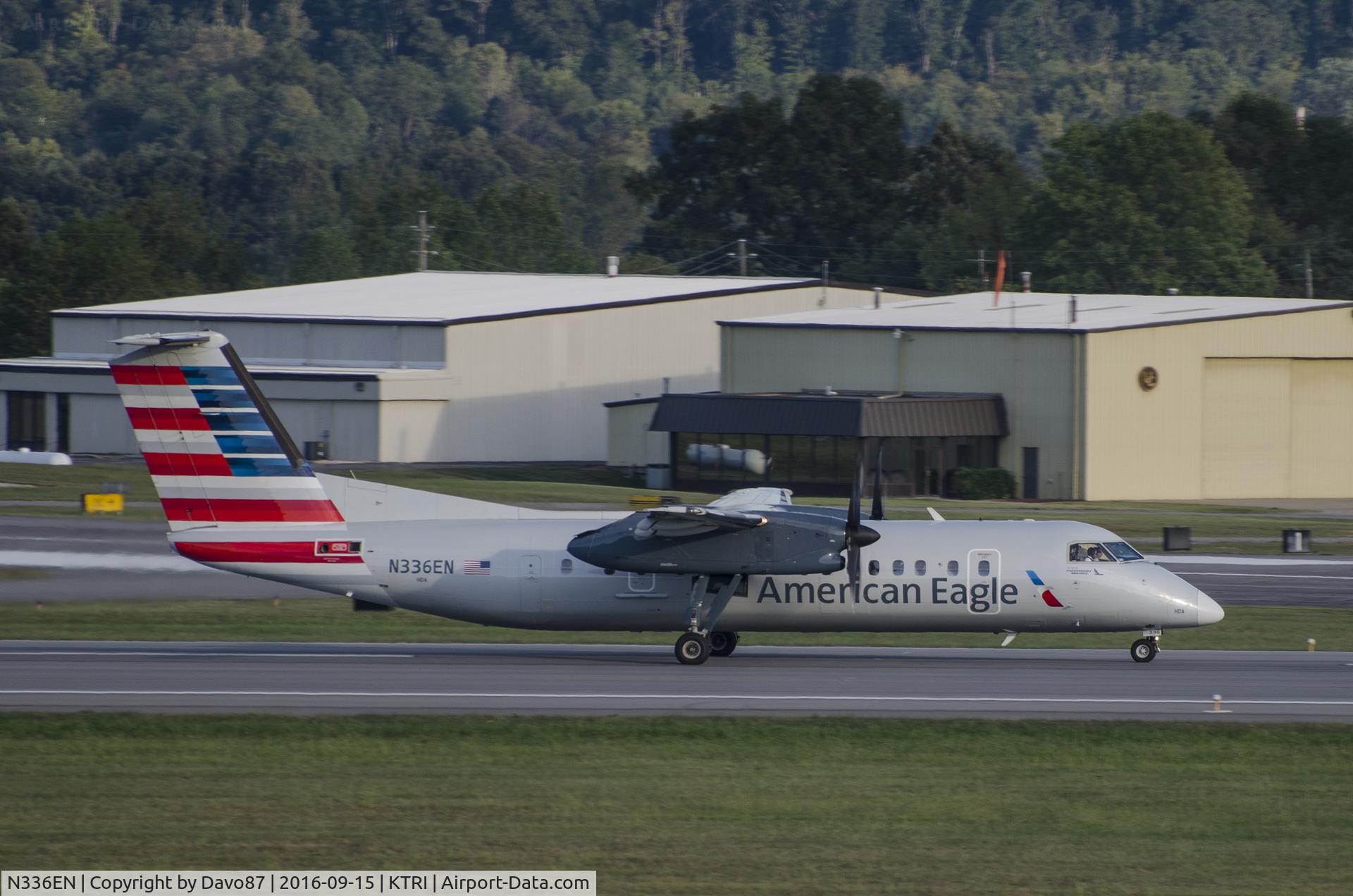 N336EN, 1992 De Havilland Canada DHC-8-311 Dash 8 C/N 336, On the takeoff roll at Tri-Cities Airport (KTRI).
