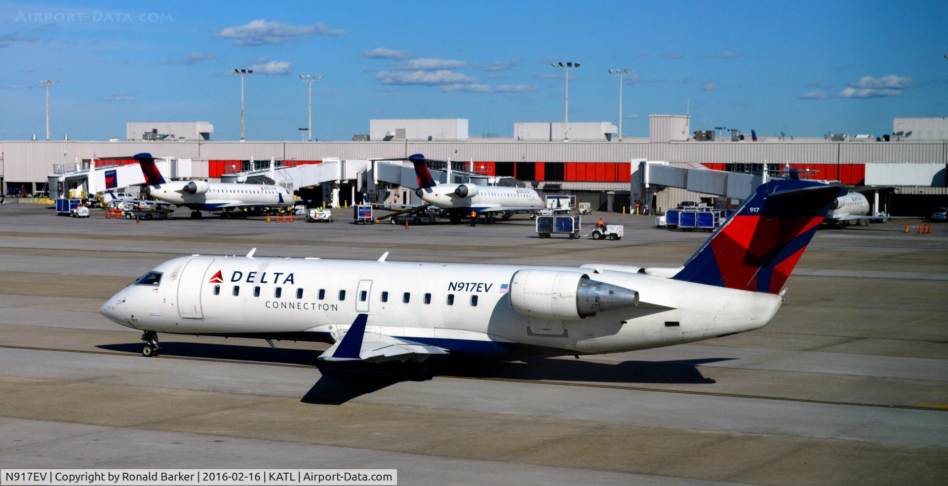 N917EV, 2003 Bombardier CRJ-200ER (CL-600-2B19) C/N 7769, Taxi for takeoff Atlanta
