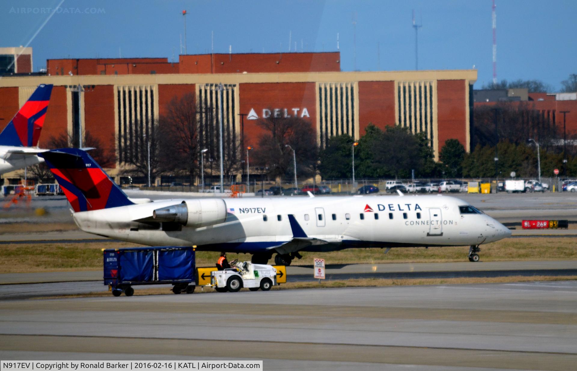 N917EV, 2003 Bombardier CRJ-200ER (CL-600-2B19) C/N 7769, Taxi for takeoff Atlanta