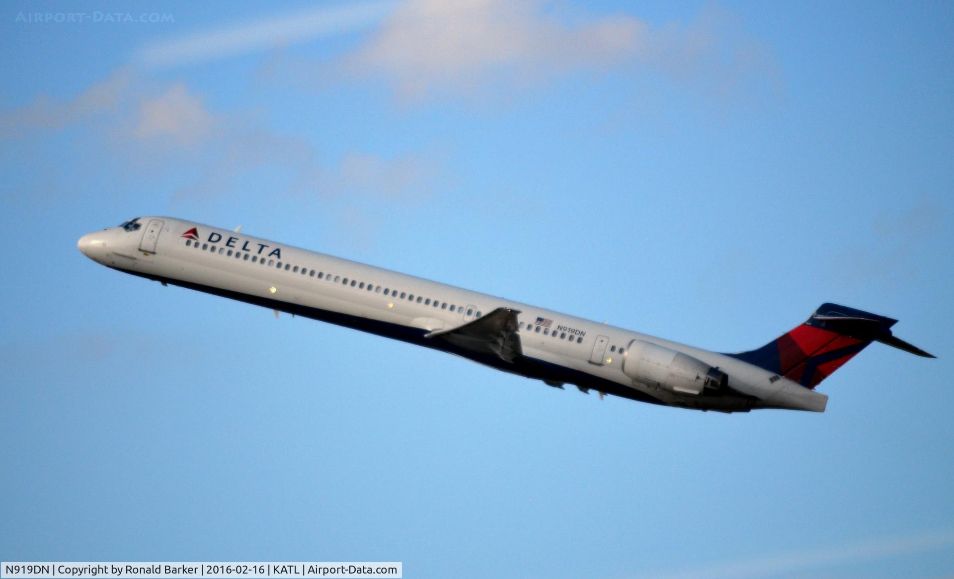 N919DN, 1997 McDonnell Douglas MD-90-30 C/N 53576, Takeoff Atlanta