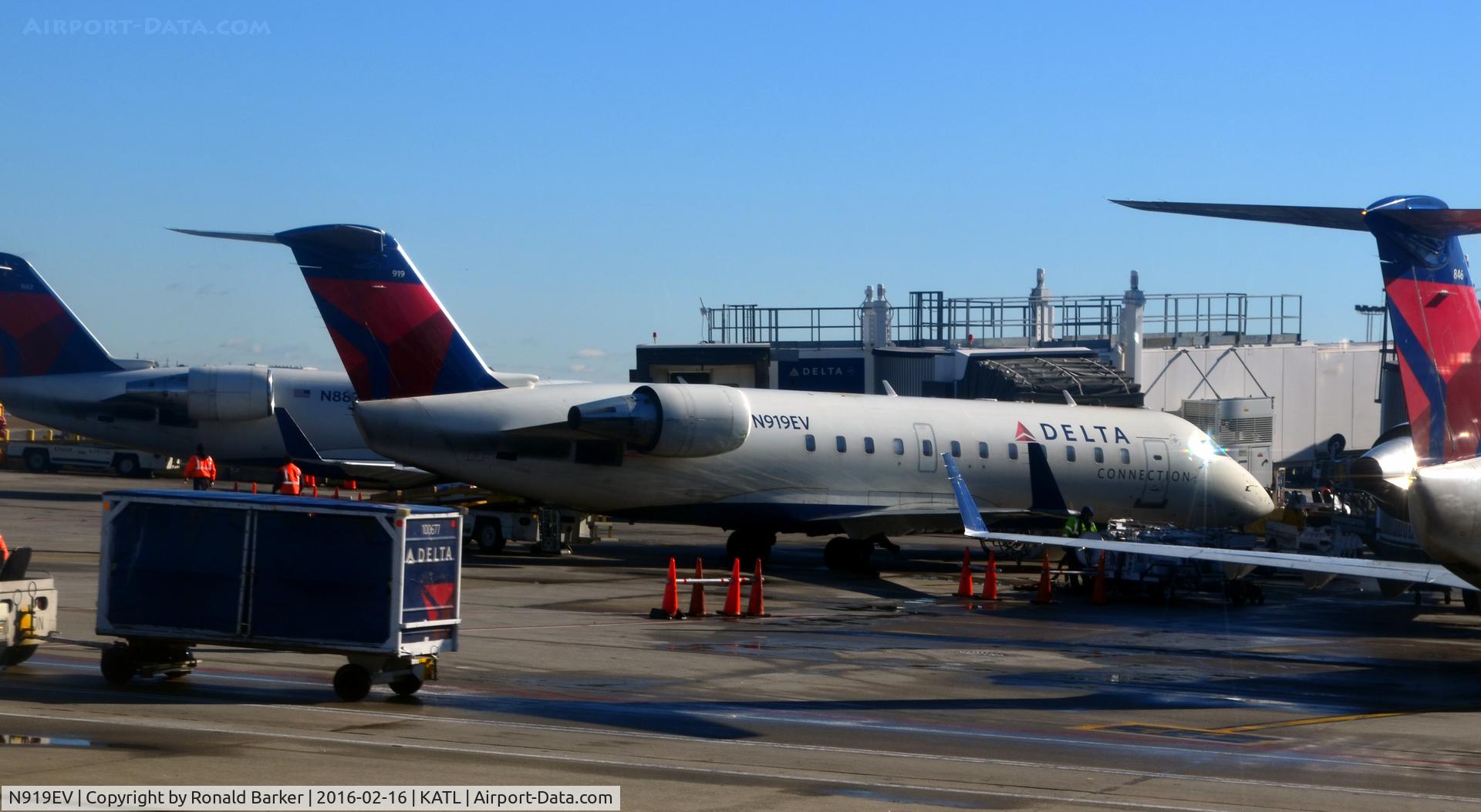 N919EV, 2003 Bombardier CRJ-200ER (CL-600-2B19) C/N 7780, At the gate Atlanta
