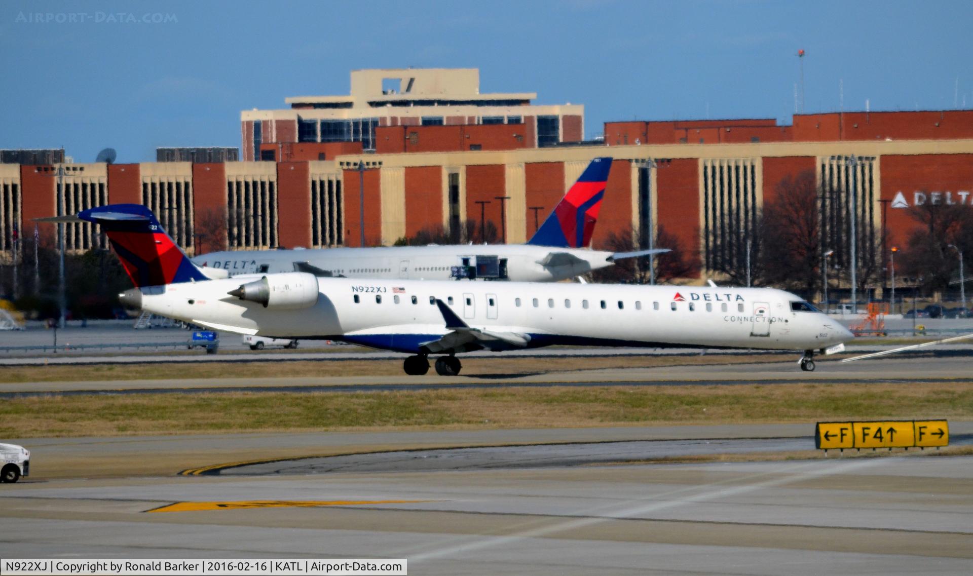 N922XJ, 2008 Bombardier CRJ-900LR (CL-600-2D24) C/N 15174, Taxi Atlanta