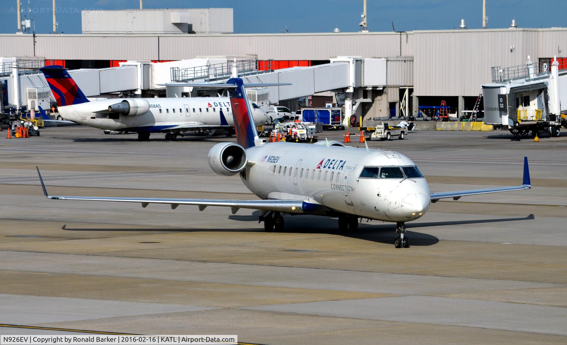 N926EV, 2003 Bombardier CRJ-200ER (CL-600-2B19) C/N 7843, Taxi Atlanta