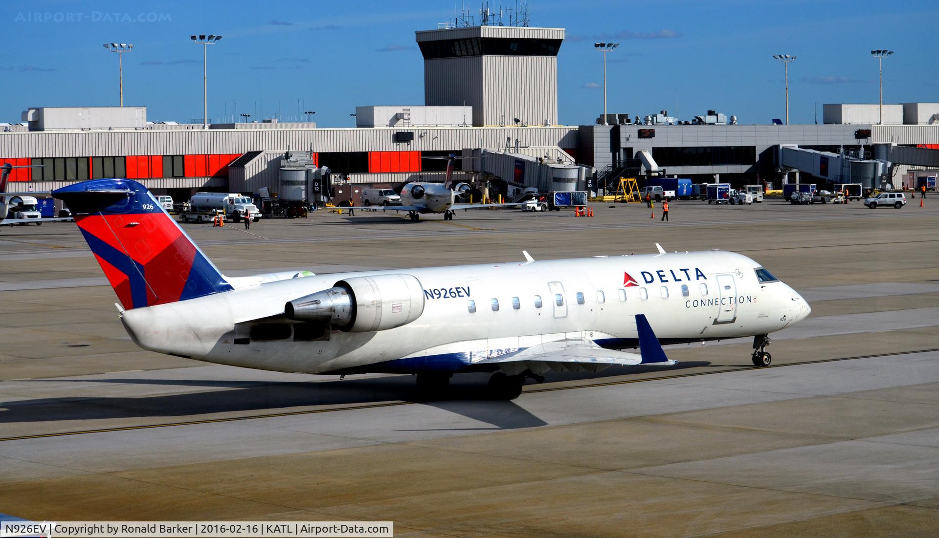 N926EV, 2003 Bombardier CRJ-200ER (CL-600-2B19) C/N 7843, Taxi Atlanta