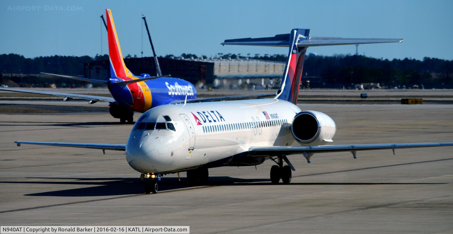 N940AT, 1999 Boeing 717-2BD C/N 55004, Taxi Atlanta