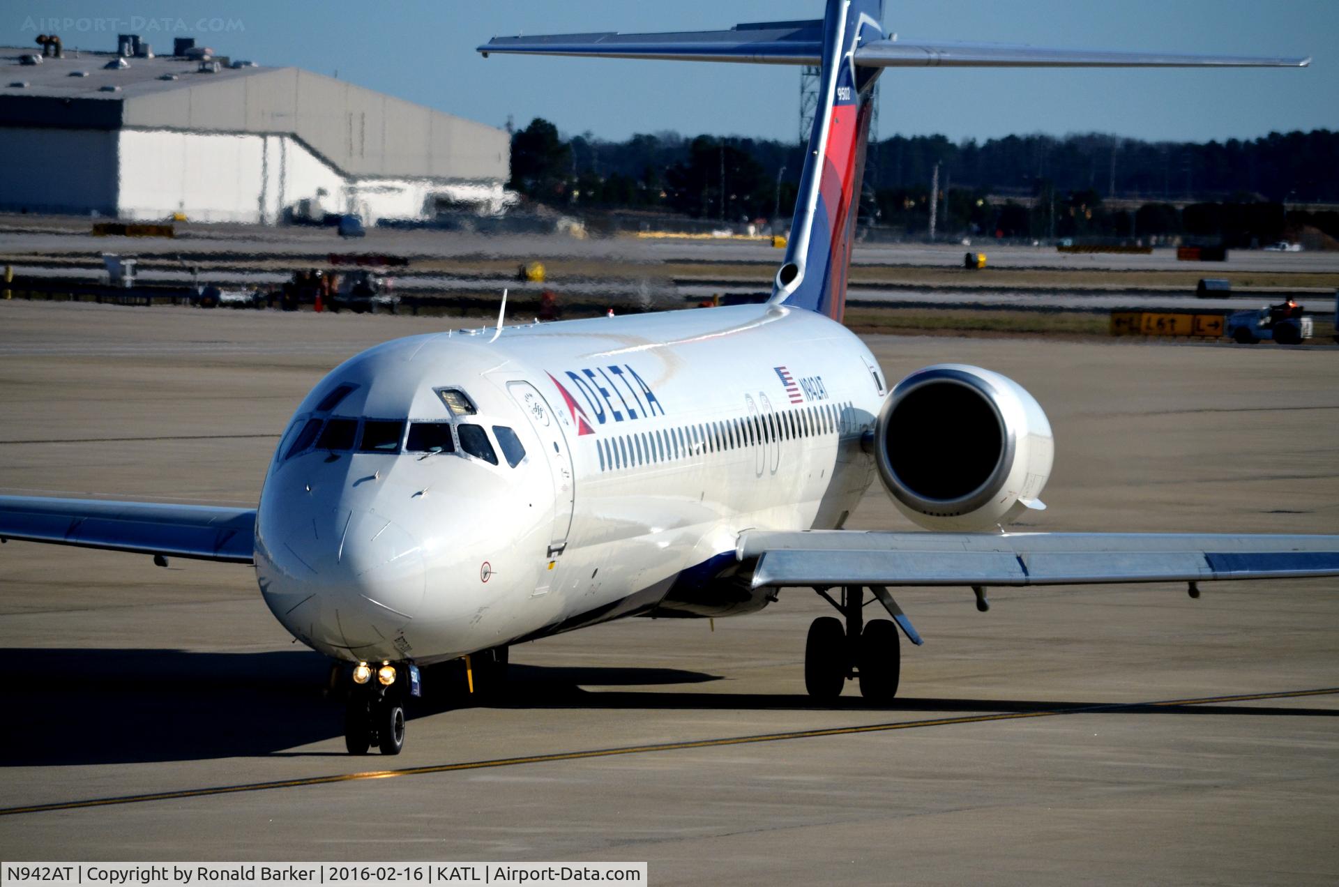 N942AT, 1999 Boeing 717-200 C/N 55005, Taxi Atlanta