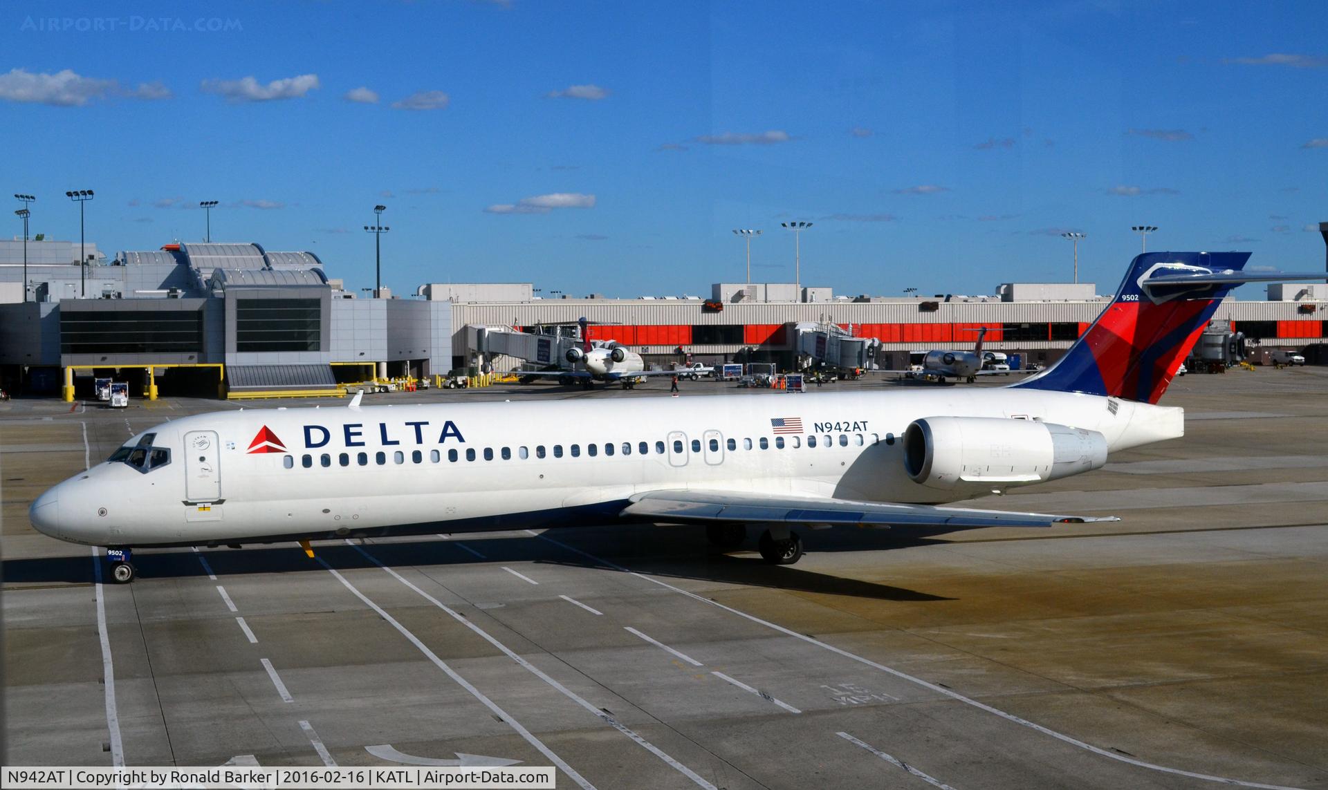 N942AT, 1999 Boeing 717-200 C/N 55005, Taxi Atlnata