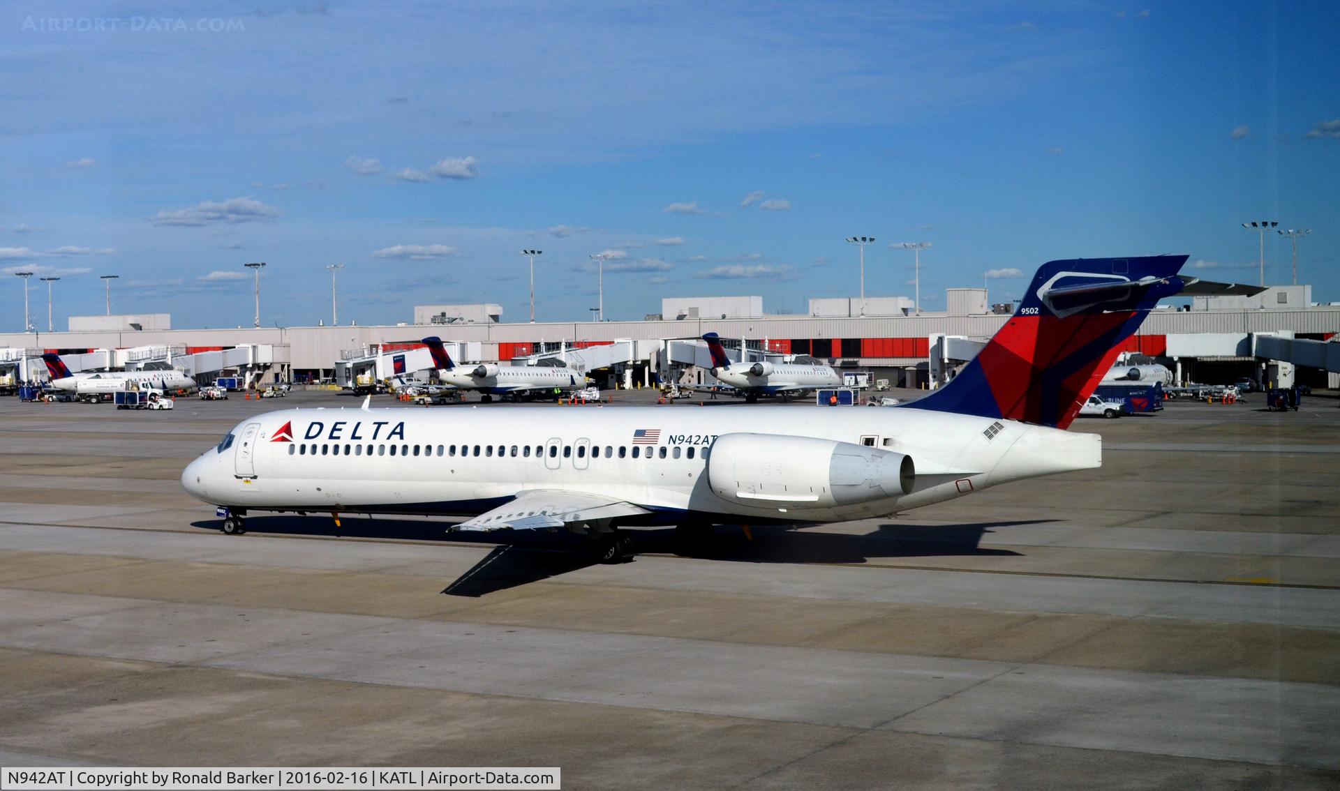 N942AT, 1999 Boeing 717-200 C/N 55005, Taxi Atlanta