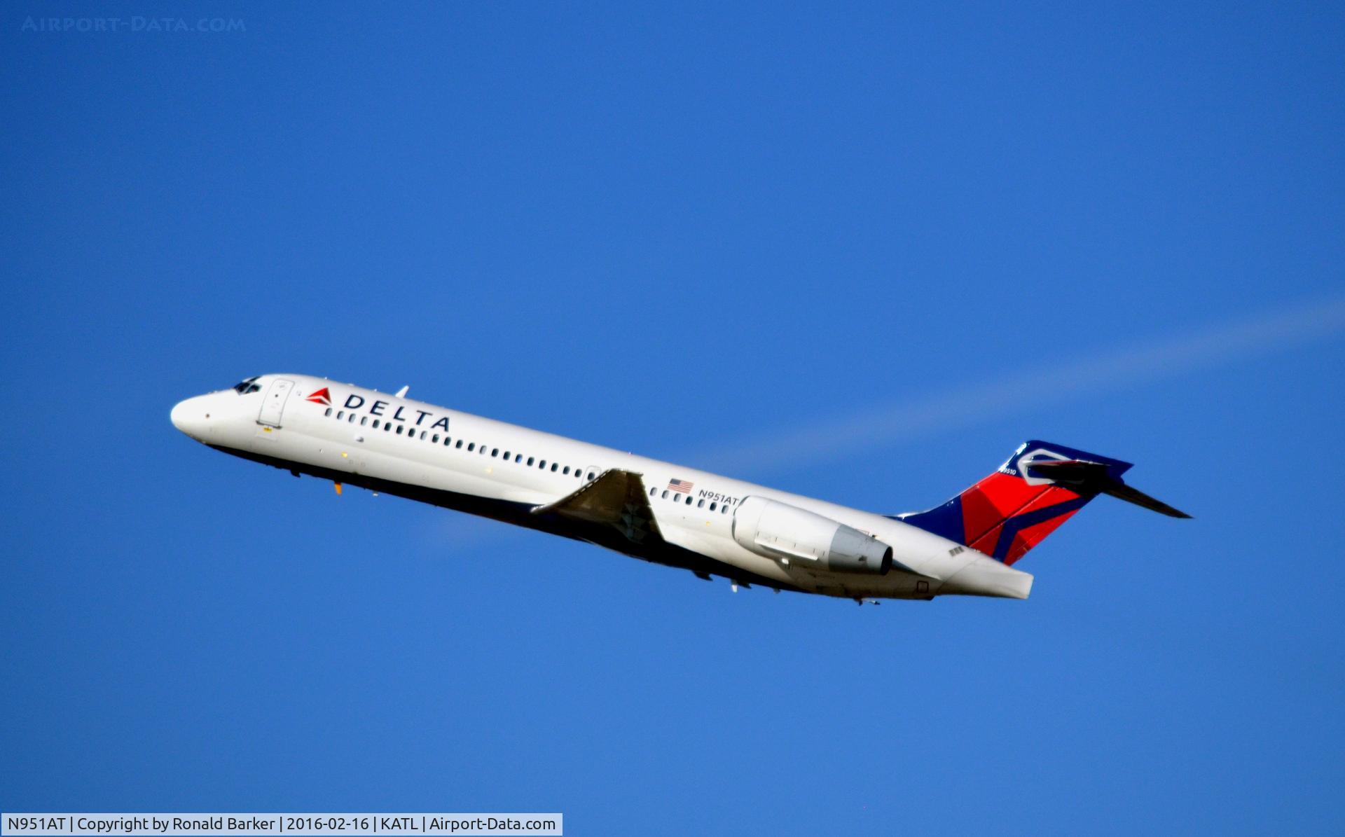 N951AT, 2000 Boeing 717-200 C/N 55013, Takeoff Atlanta