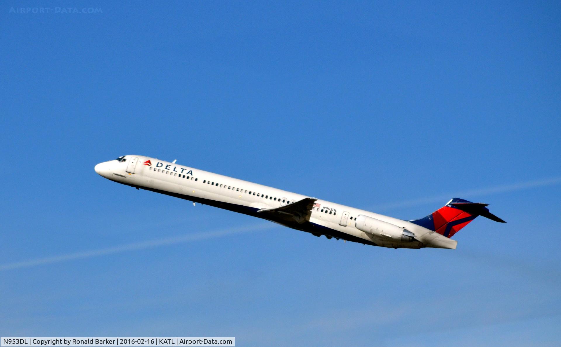 N953DL, 1990 McDonnell Douglas MD-88 C/N 49884, Takeoff Atlanta