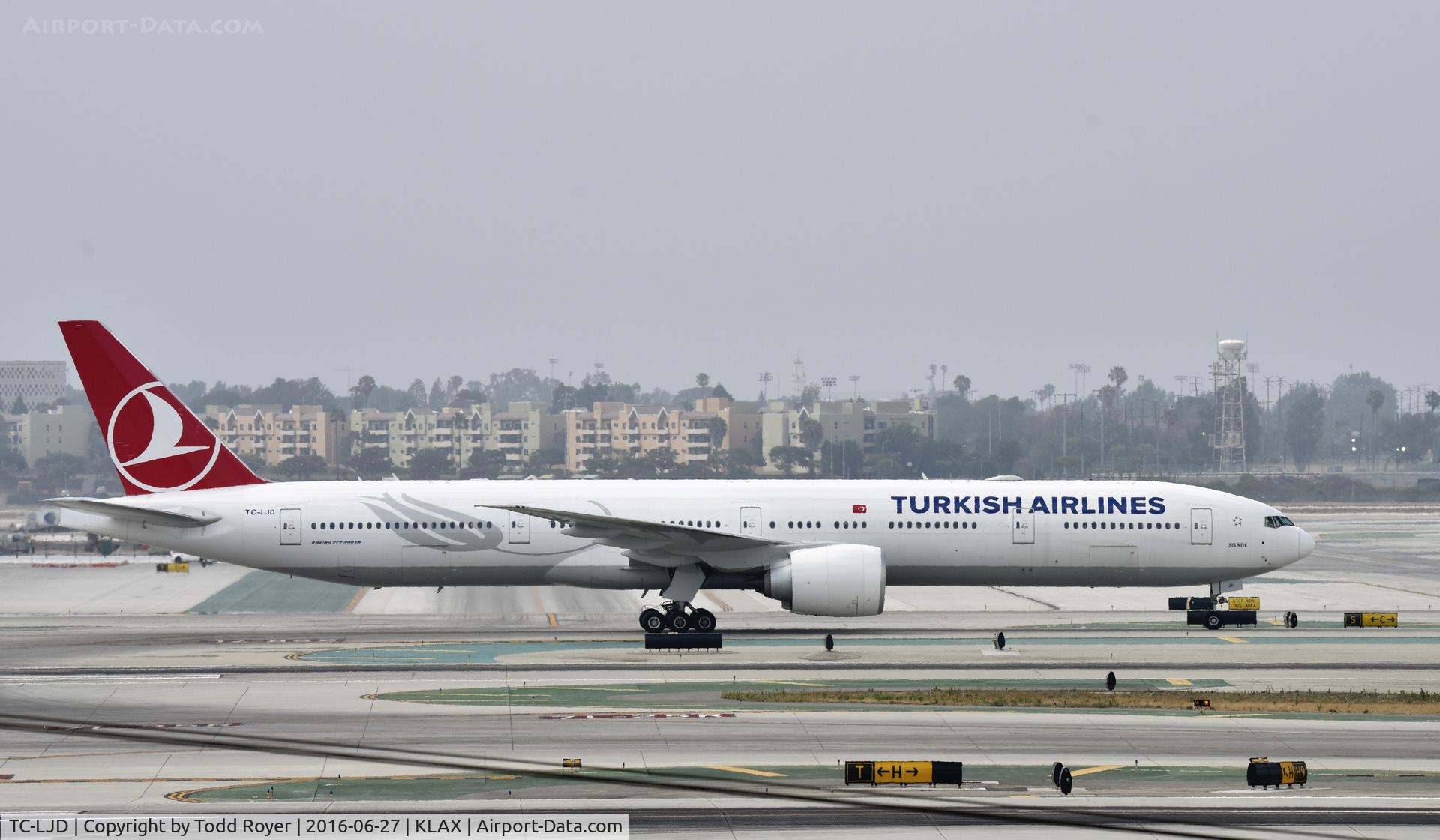 TC-LJD, 2015 Boeing 777-3F2/ER C/N 44125, Taxiing at LAX